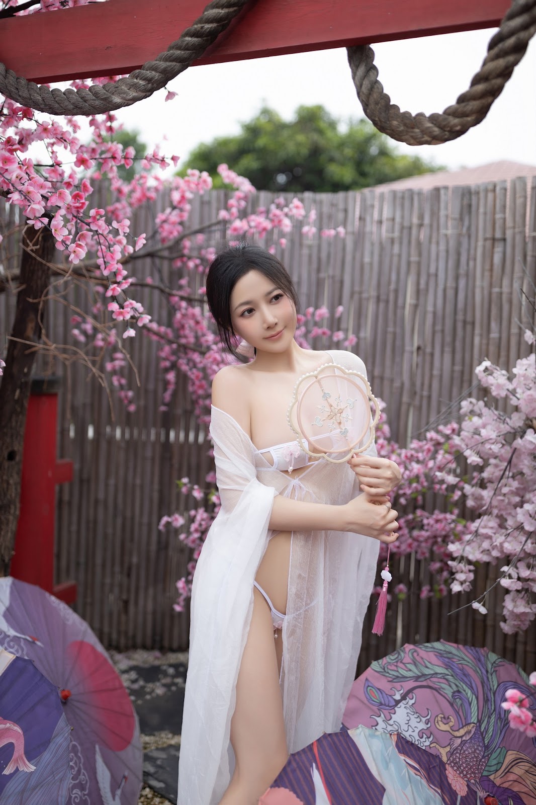 [内购无水印] 鱼子酱Fish – 花想容 - P2