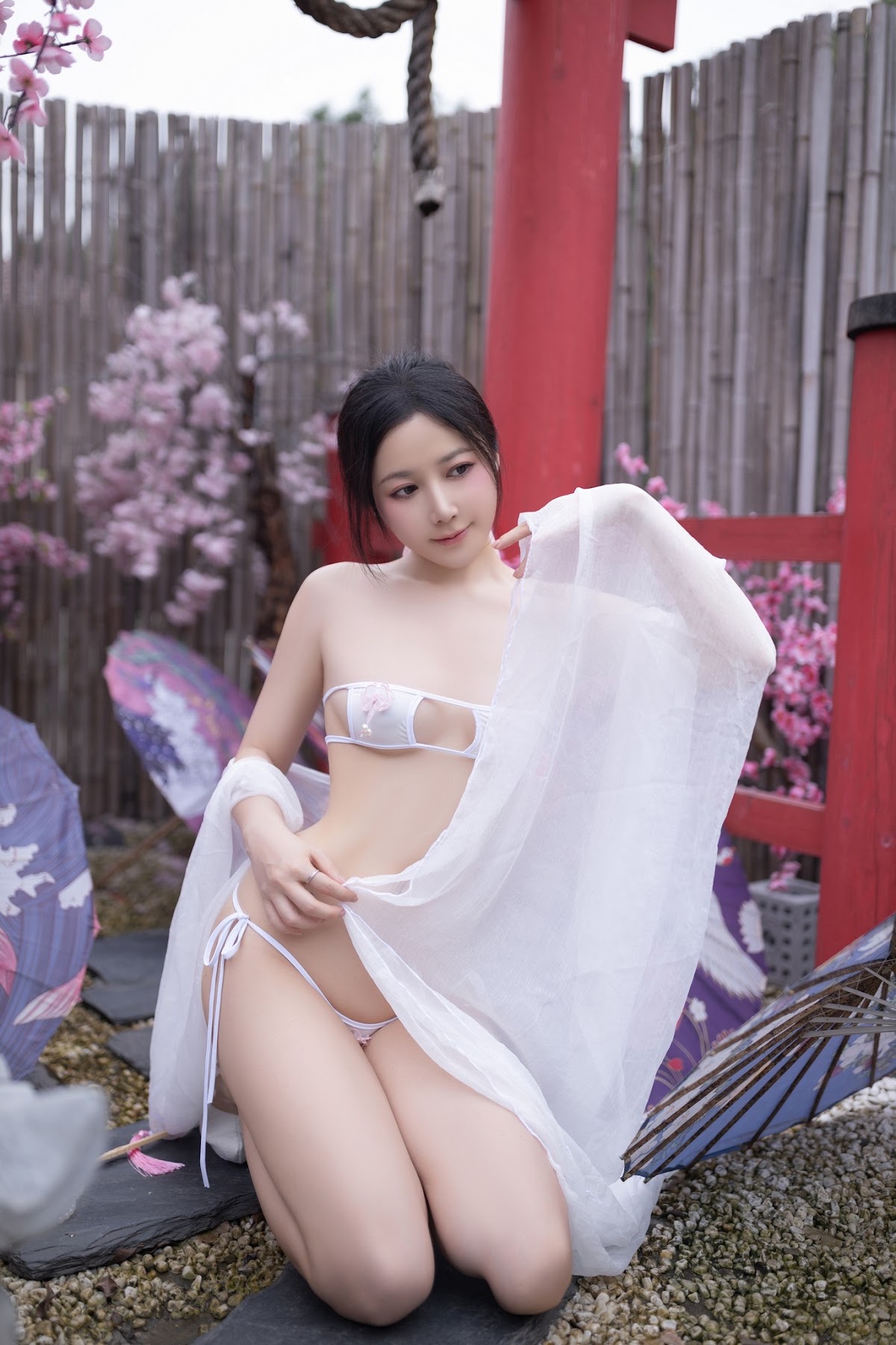 [内购无水印] 鱼子酱Fish – 花想容 - P32