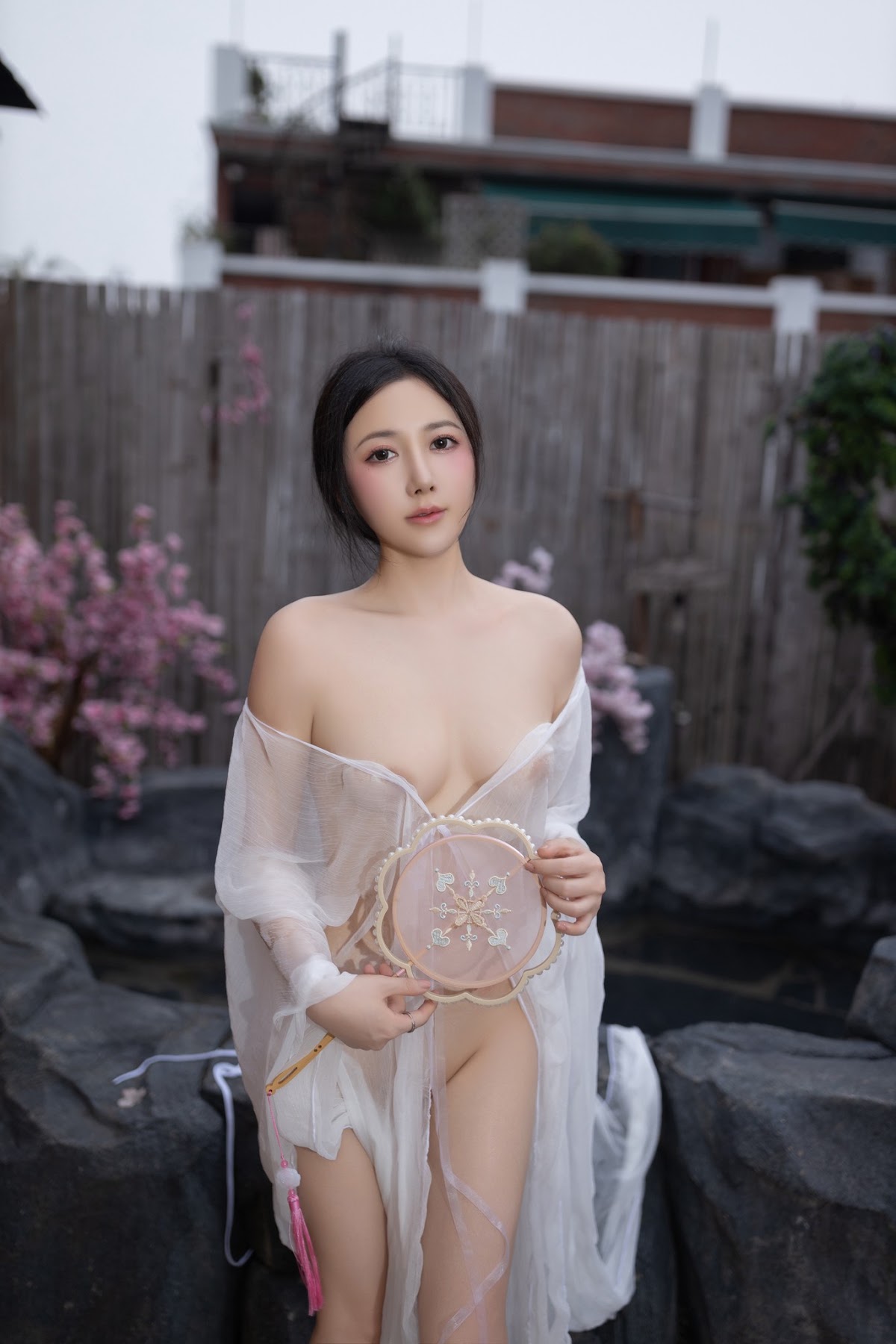 [内购无水印] 鱼子酱Fish – 花想容 - P98