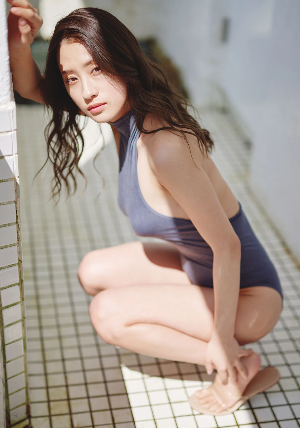Ayano Sumida 澄田綾乃 – デジタル原色美女図鑑 「Seaside Terrace」 - P69