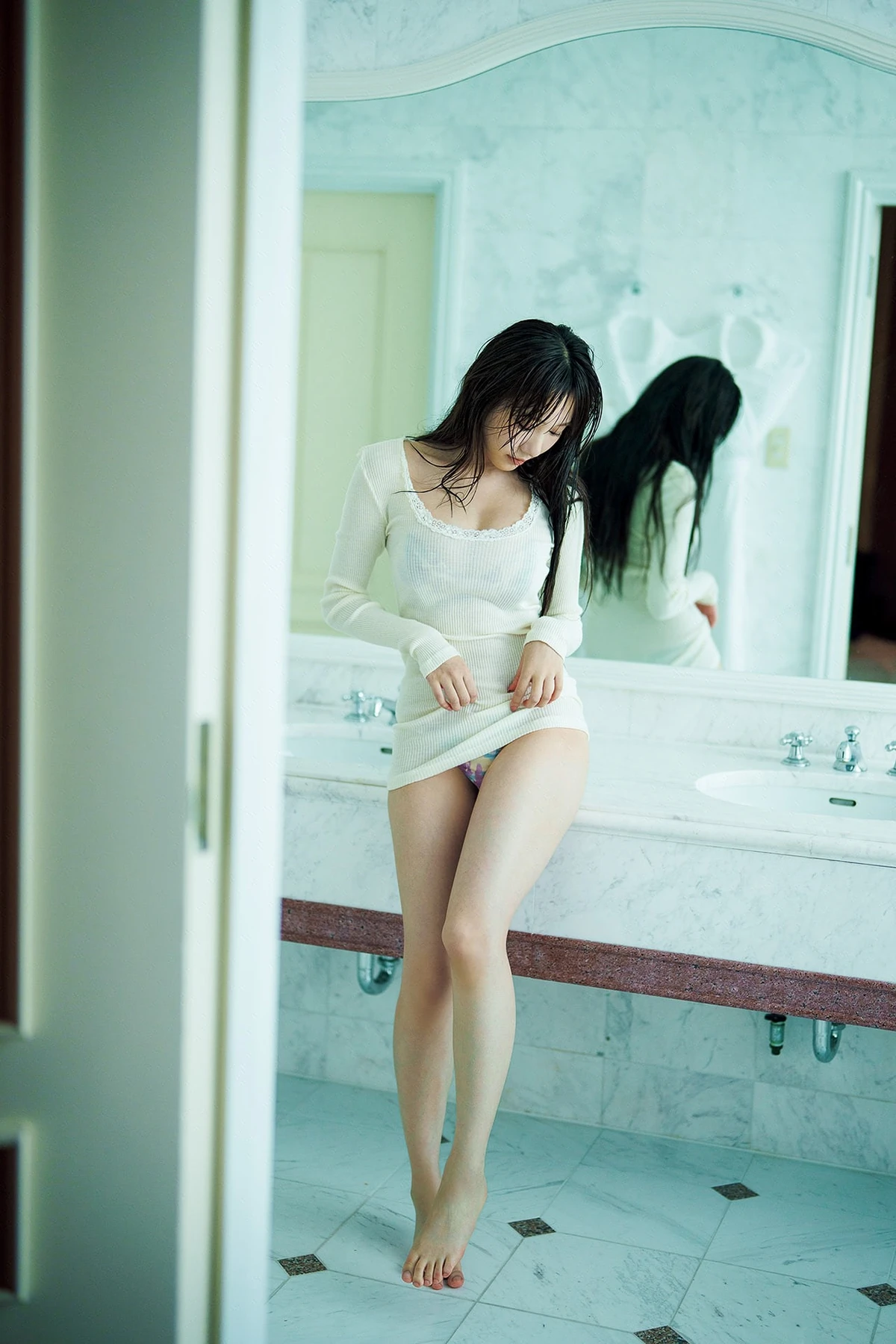 Sumire Yokono 横野すみれ – スイートルームでゼロ距離LOVE PARADEデジタルフォトブック - P90