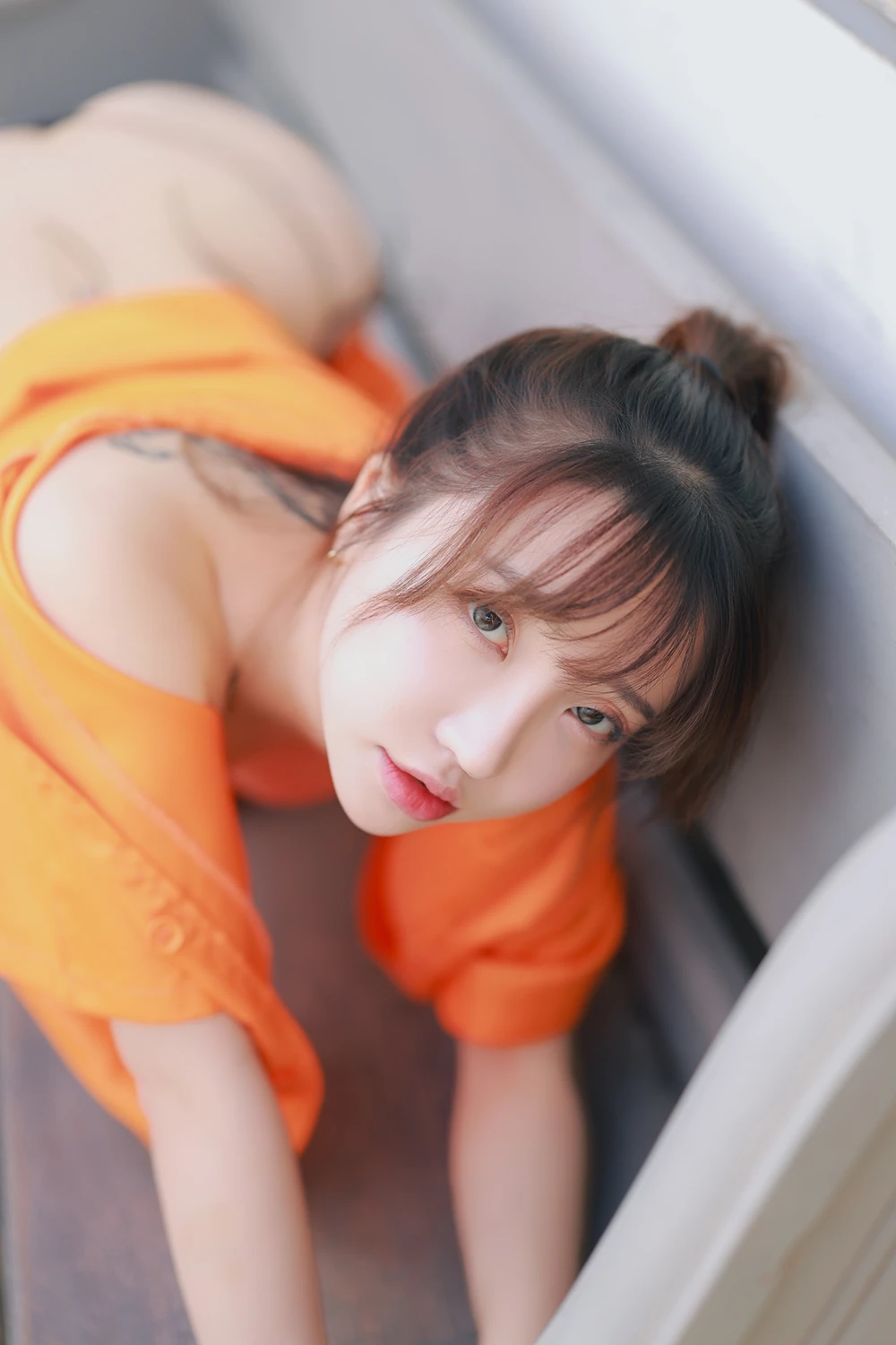 Son Yeeun 손예은 – Photobook 「Bound for Halloween」 - P16