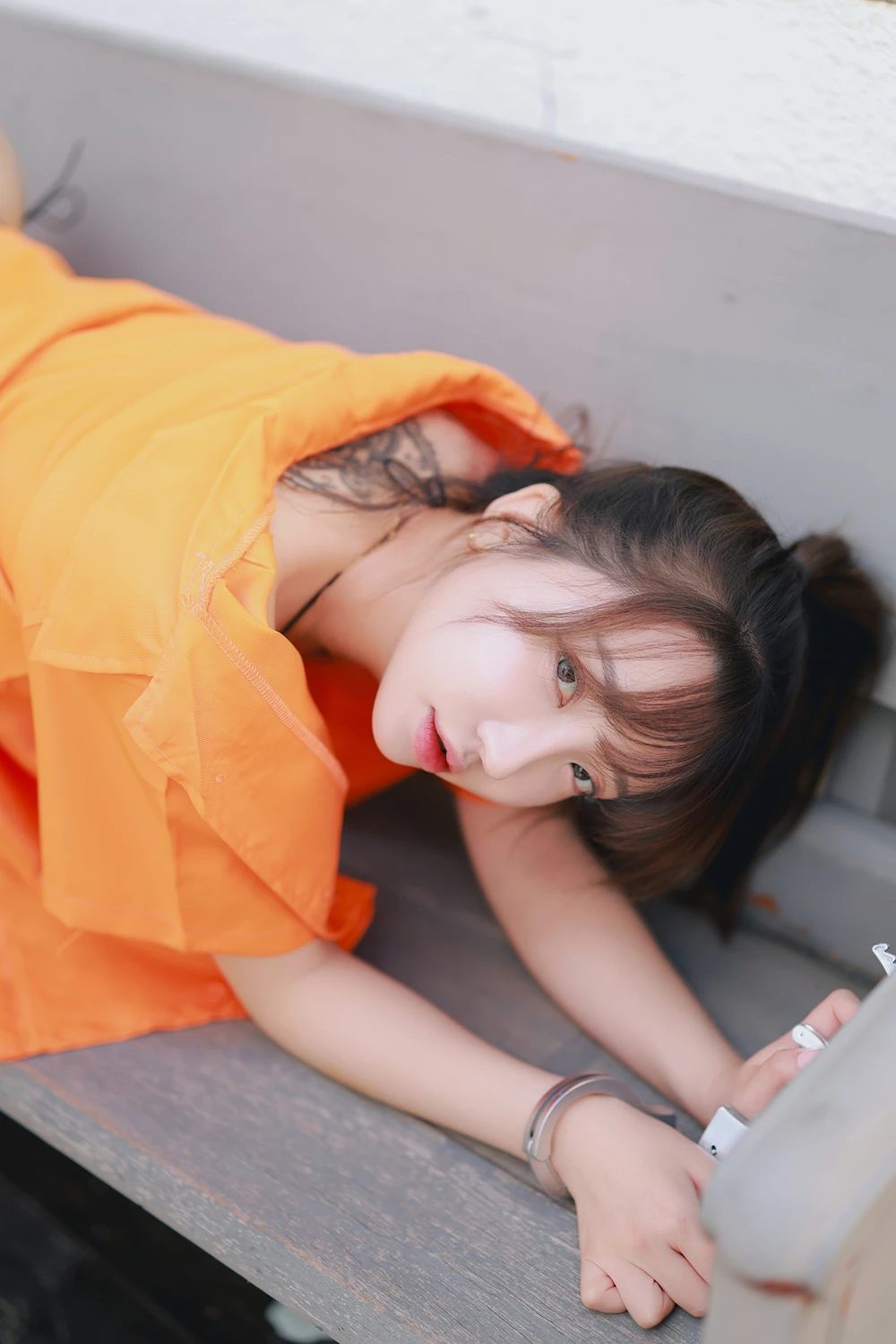 Son Yeeun 손예은 – Photobook 「Bound for Halloween」 - P17
