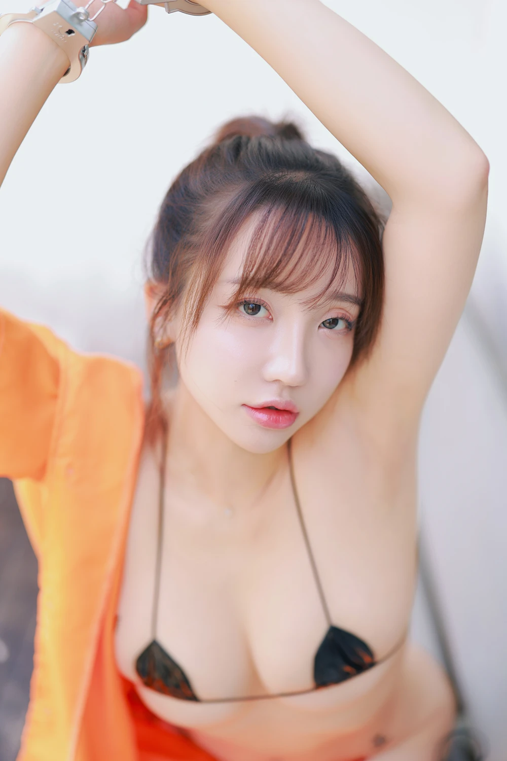 Son Yeeun 손예은 – Photobook 「Bound for Halloween」 - P36