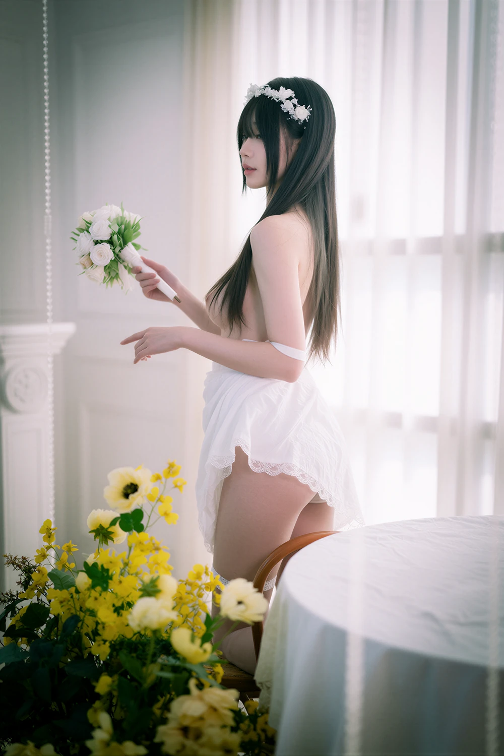 Noah 노아 – MIB Photobook 「Temptation of the EVE」 - P21