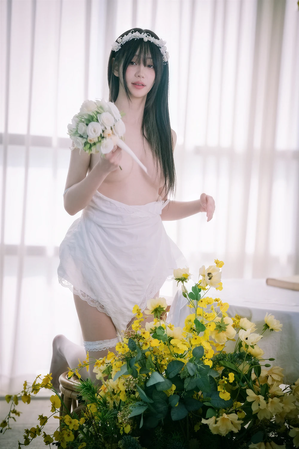 Noah 노아 – MIB Photobook 「Temptation of the EVE」 - P27