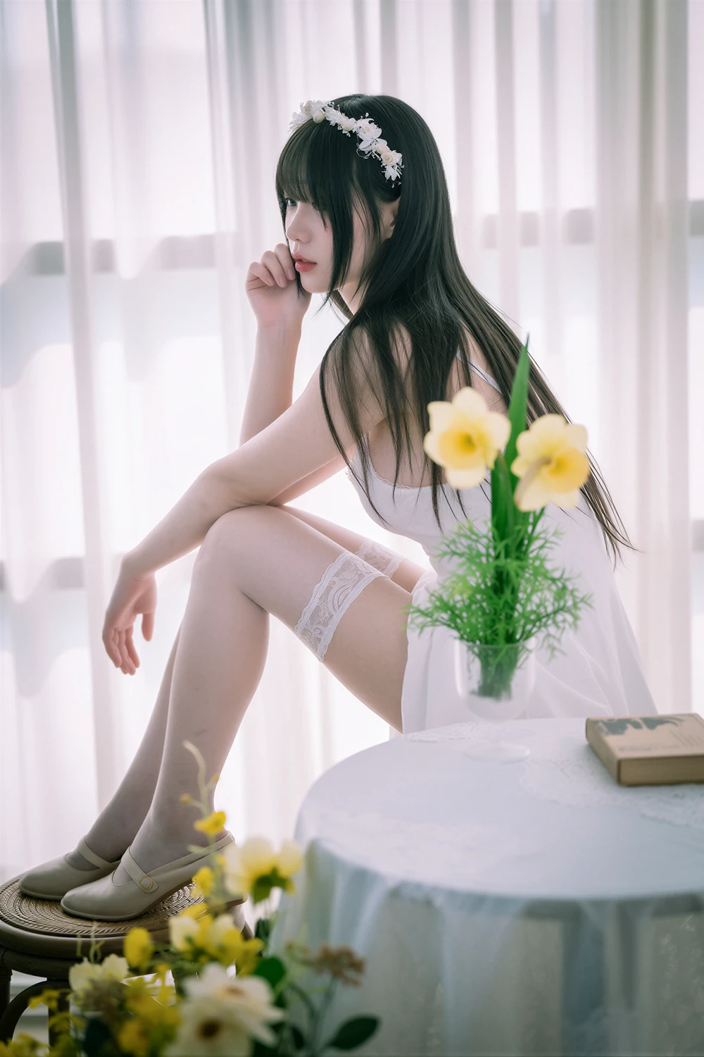 Noah 노아 – MIB Photobook 「Temptation of the EVE」 - P32