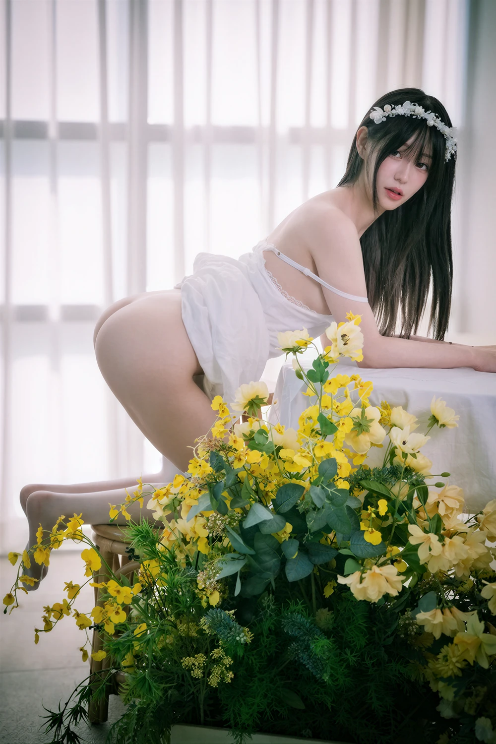 Noah 노아 – MIB Photobook 「Temptation of the EVE」 - P40