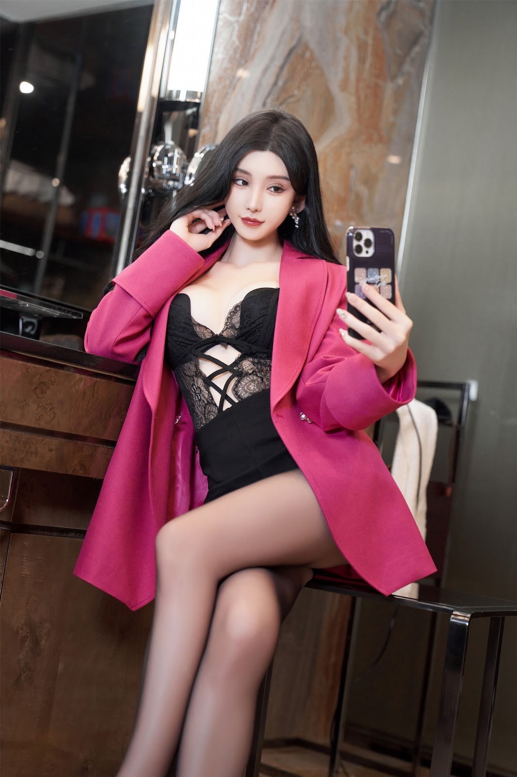 [内购无水印] 奶芙酱 – 秀人网模特 三点式情趣 - P52