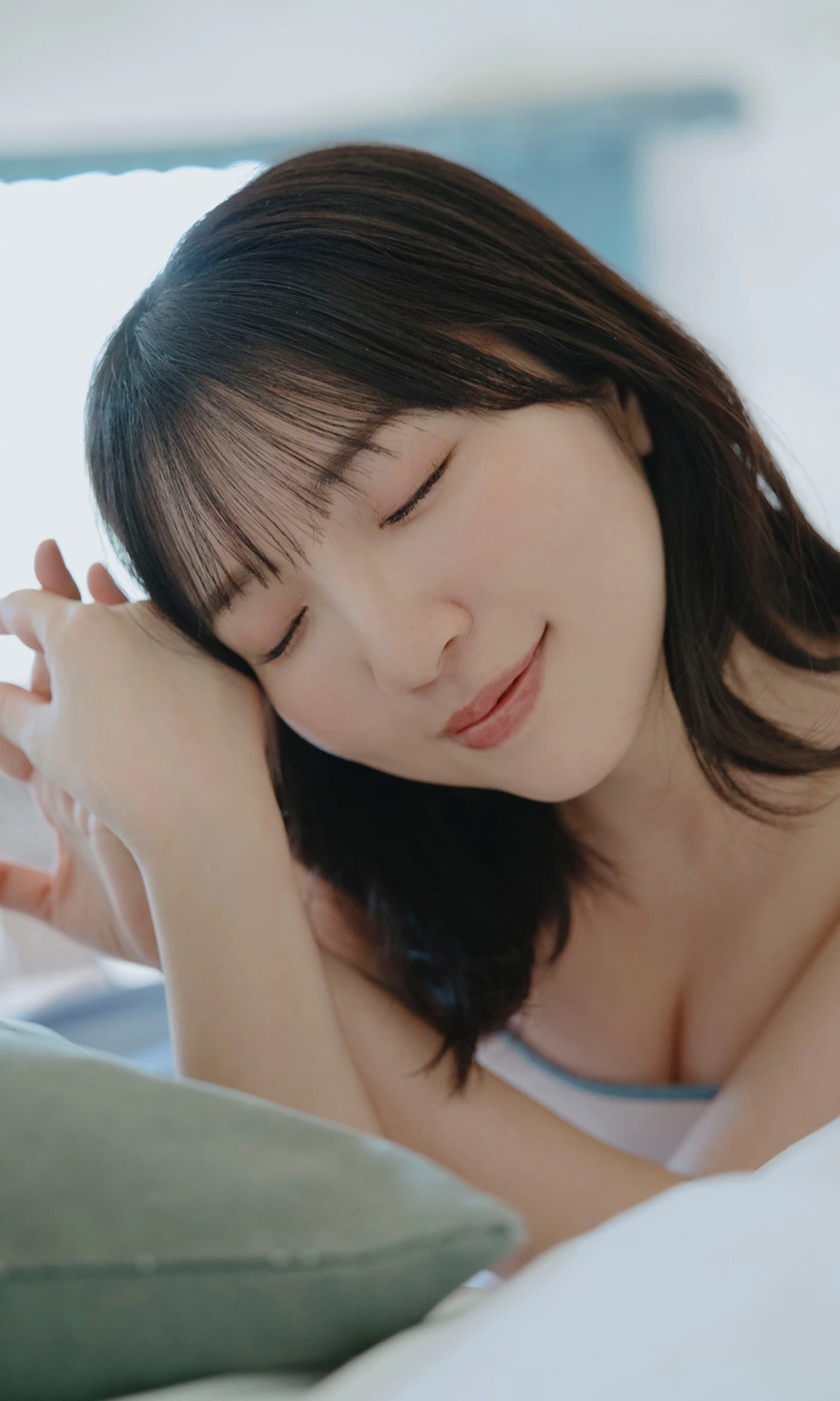 Moe Toyota 豊田萌絵 – 週プレ Photo Book 「Day by Day」 - P16