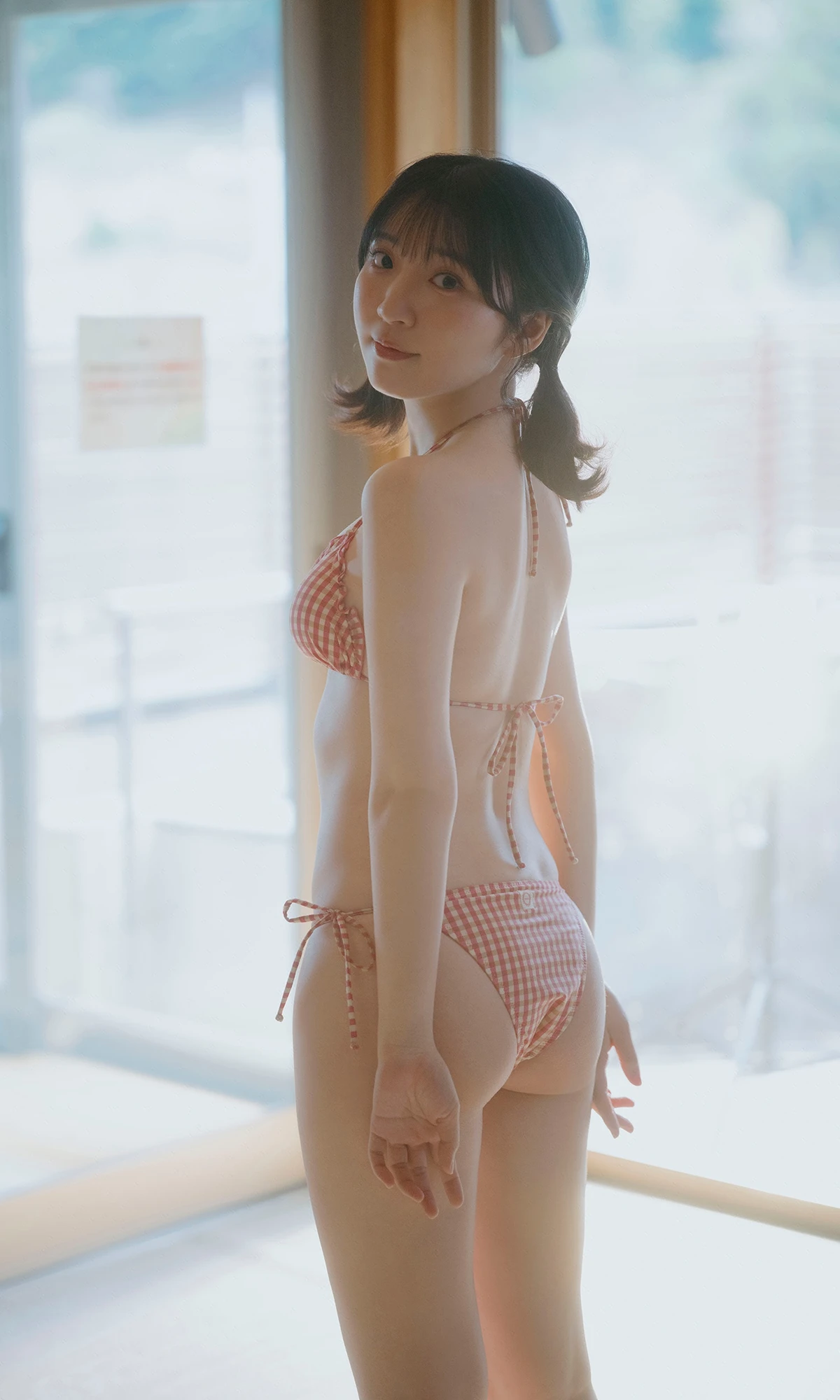 Moe Toyota 豊田萌絵 – 週プレ Photo Book 「Day by Day」 - P52