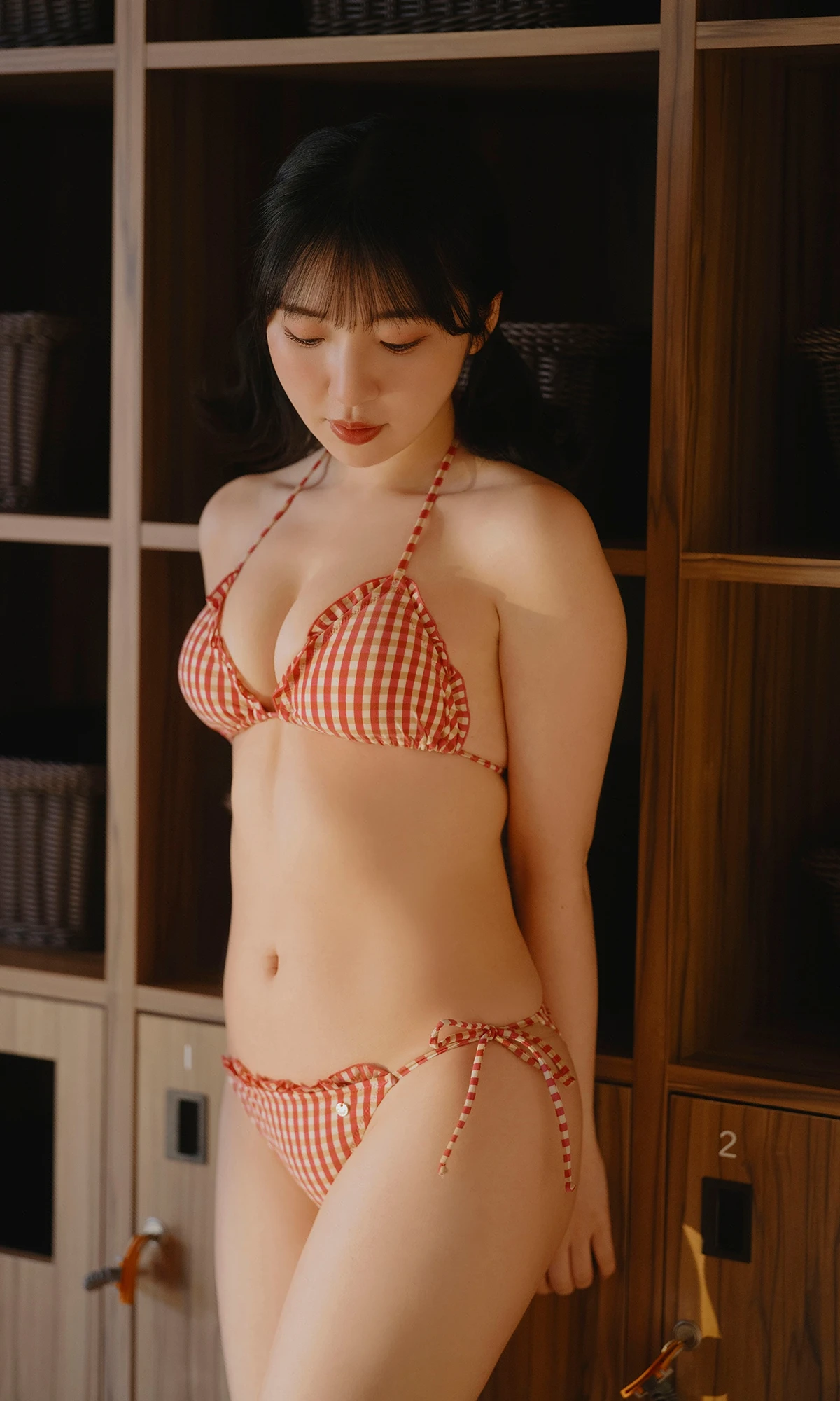 Moe Toyota 豊田萌絵 – 週プレ Photo Book 「Day by Day」 - P55