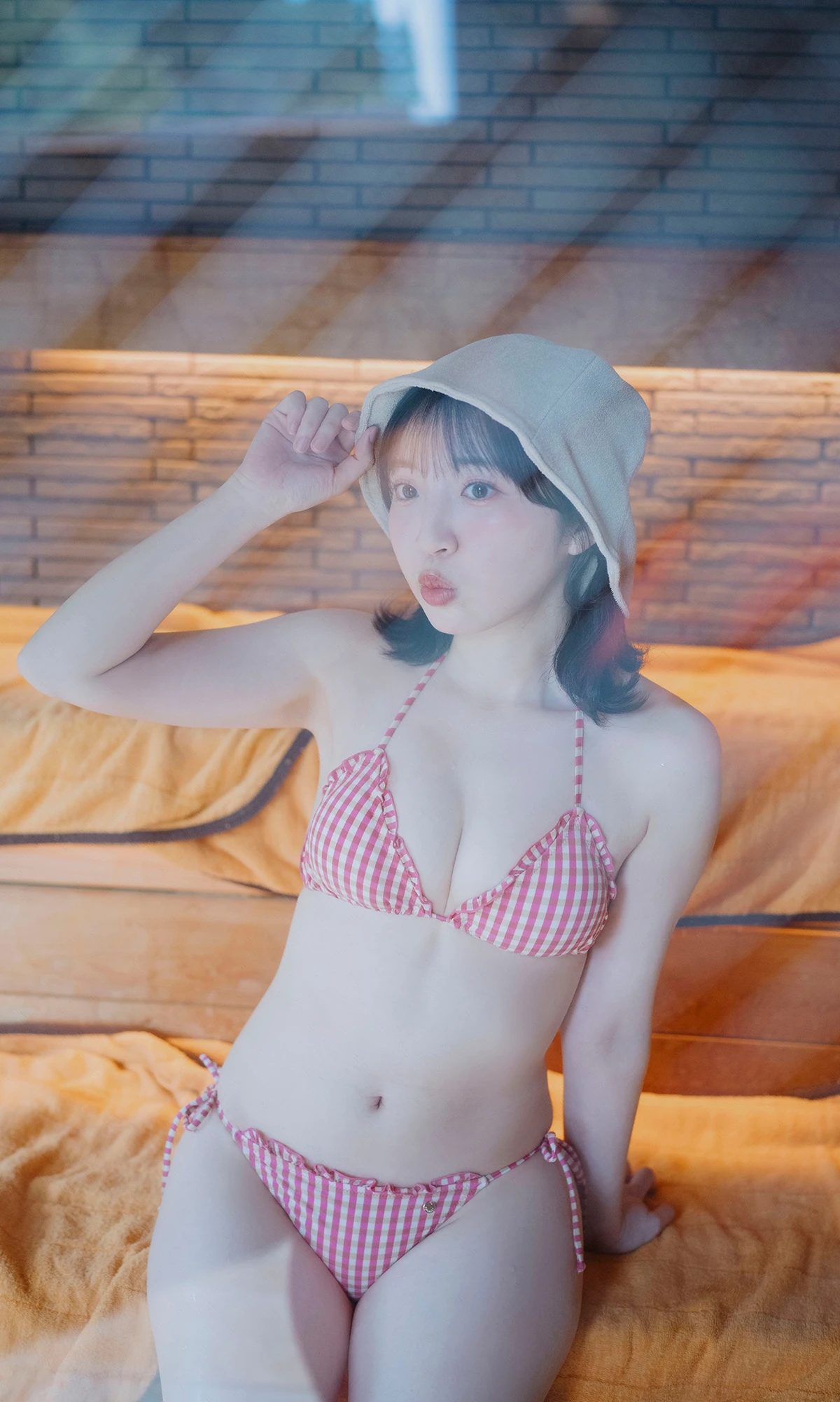 Moe Toyota 豊田萌絵 – 週プレ Photo Book 「Day by Day」 - P65