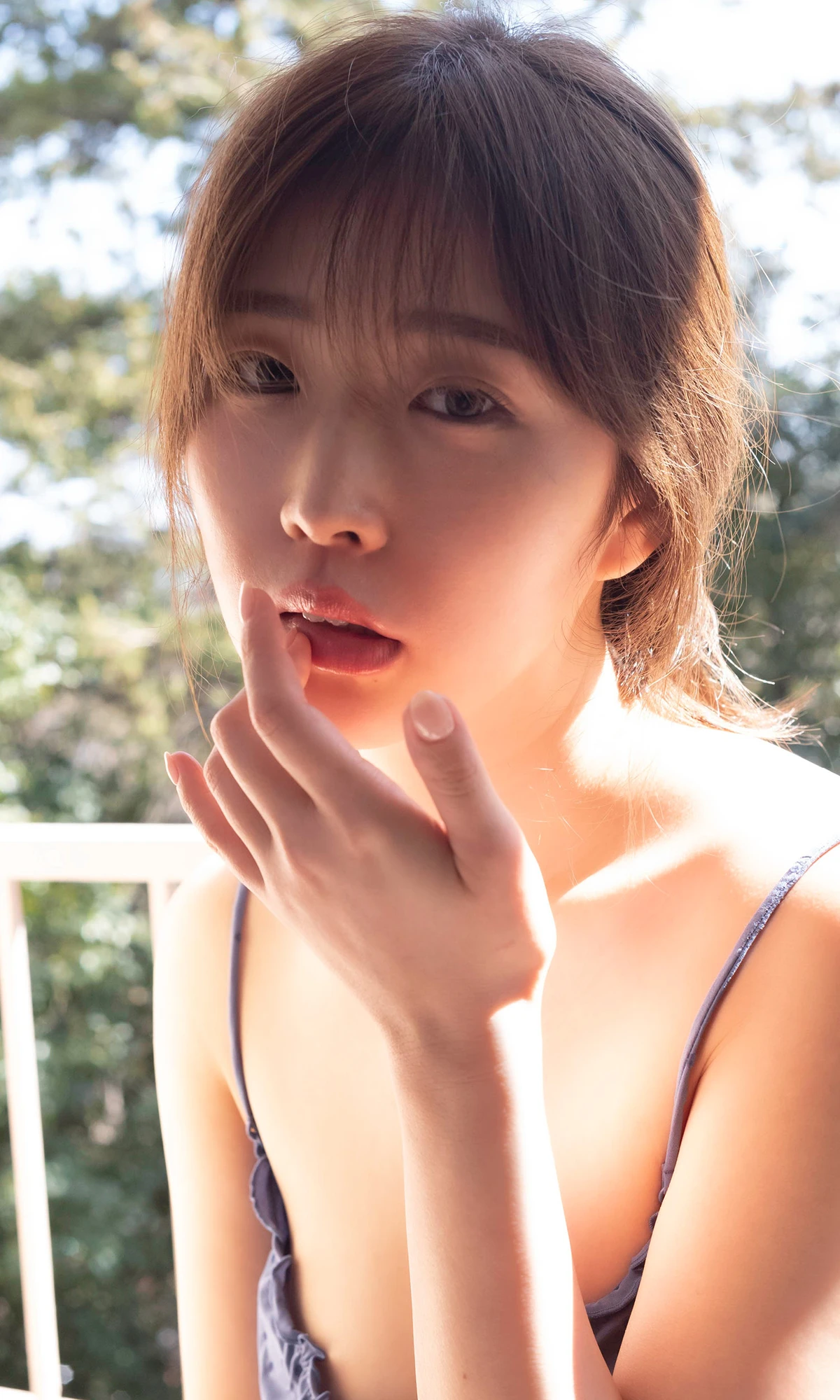 Kasame 花雨 – 写真集 「真昼の出来事」 - P26