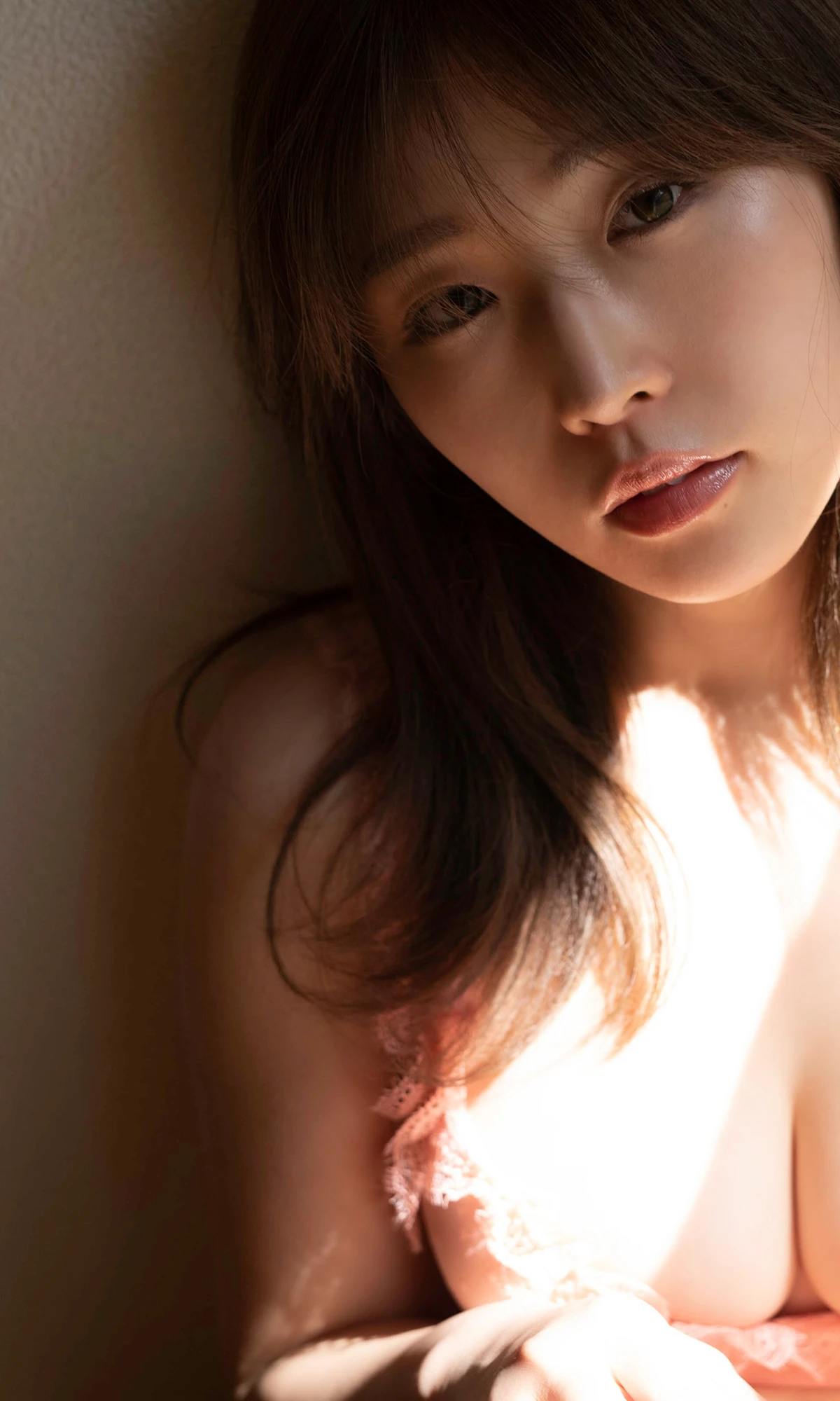 Kasame 花雨 – 写真集 「真昼の出来事」 - P28