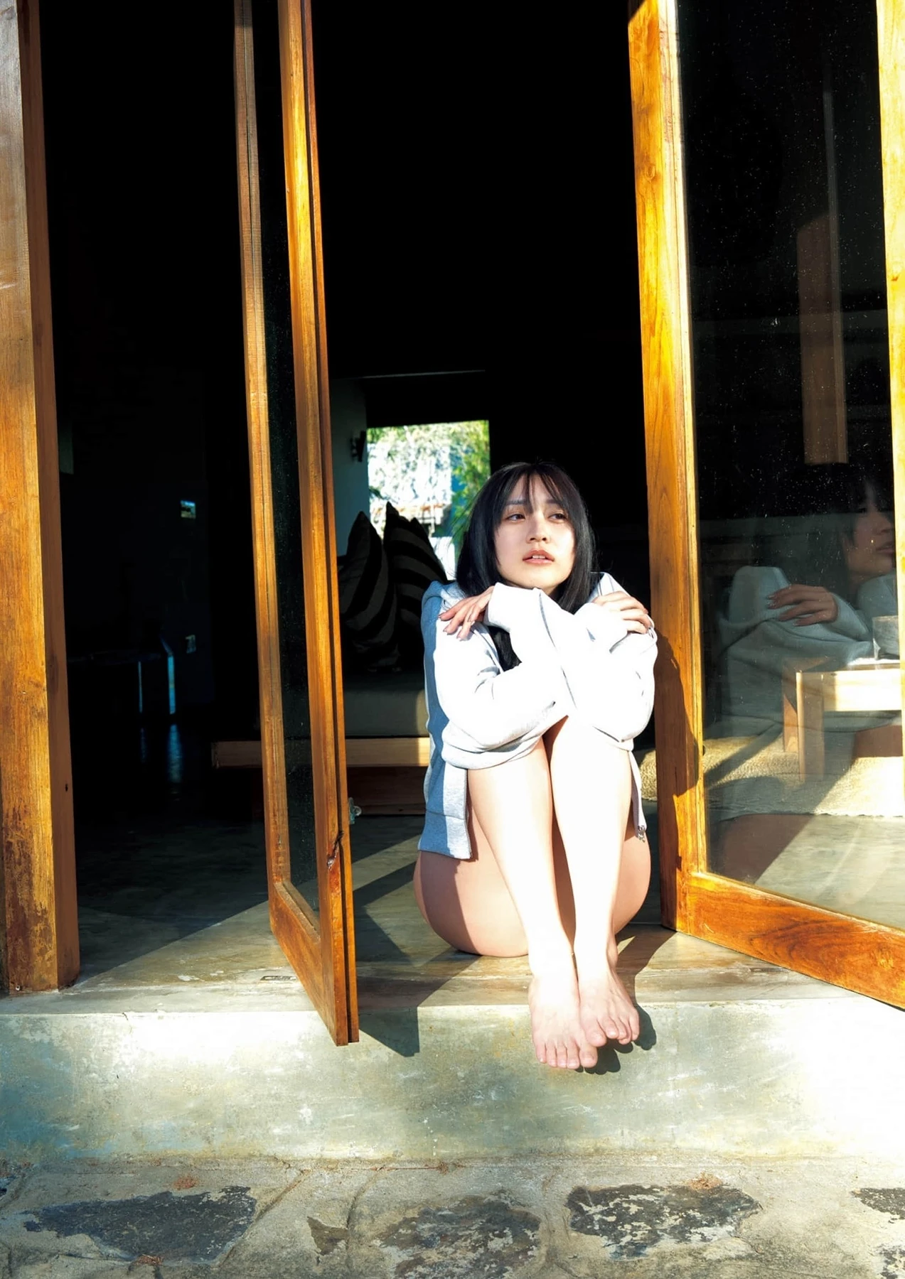 Aoi Mizobata 溝端葵 – 1st写真集 「あおいままで。」 - P57