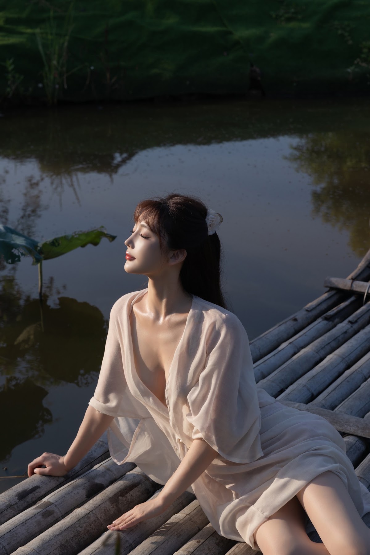 [内购无水印] Lu Xuan Xuan (陆萱萱) – 秀人网模特 荷花 - P14