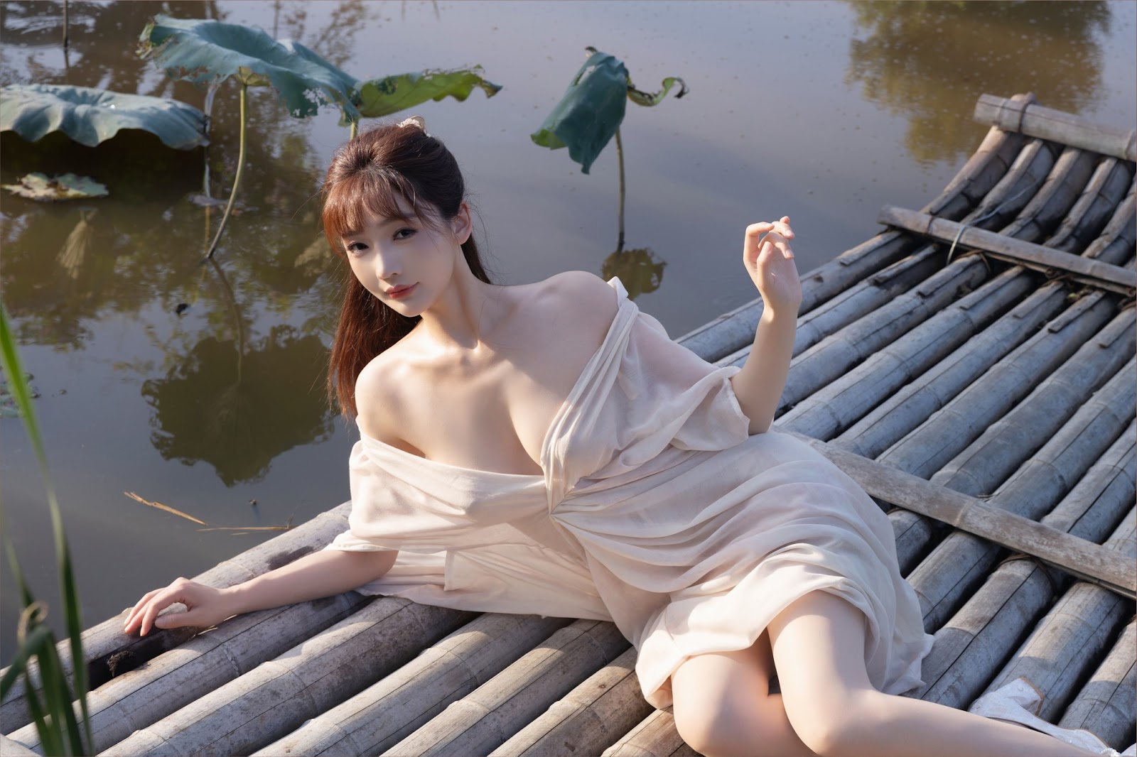 [内购无水印] Lu Xuan Xuan (陆萱萱) – 秀人网模特 荷花 - P17