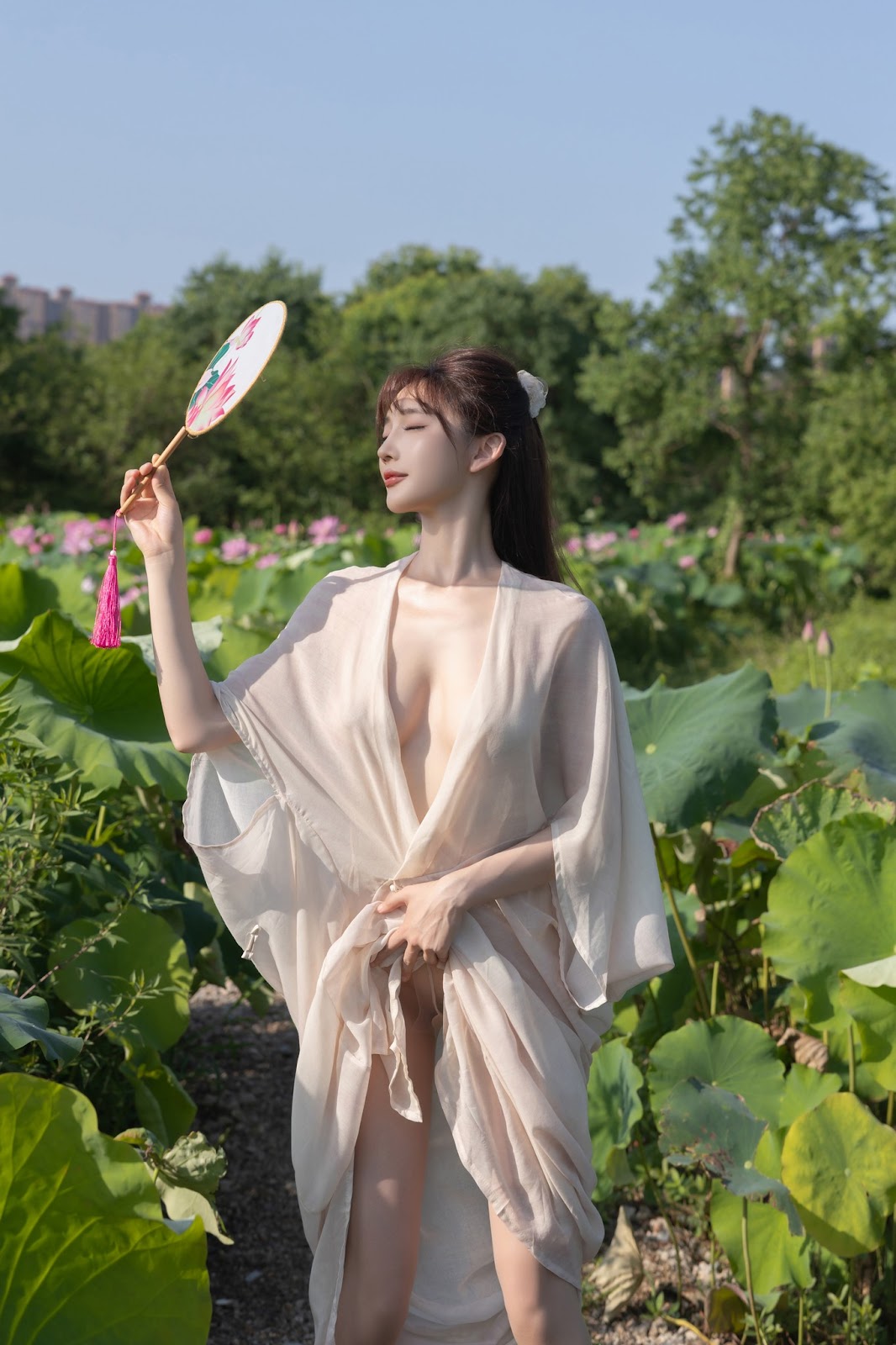 [内购无水印] Lu Xuan Xuan (陆萱萱) – 秀人网模特 荷花 - P36
