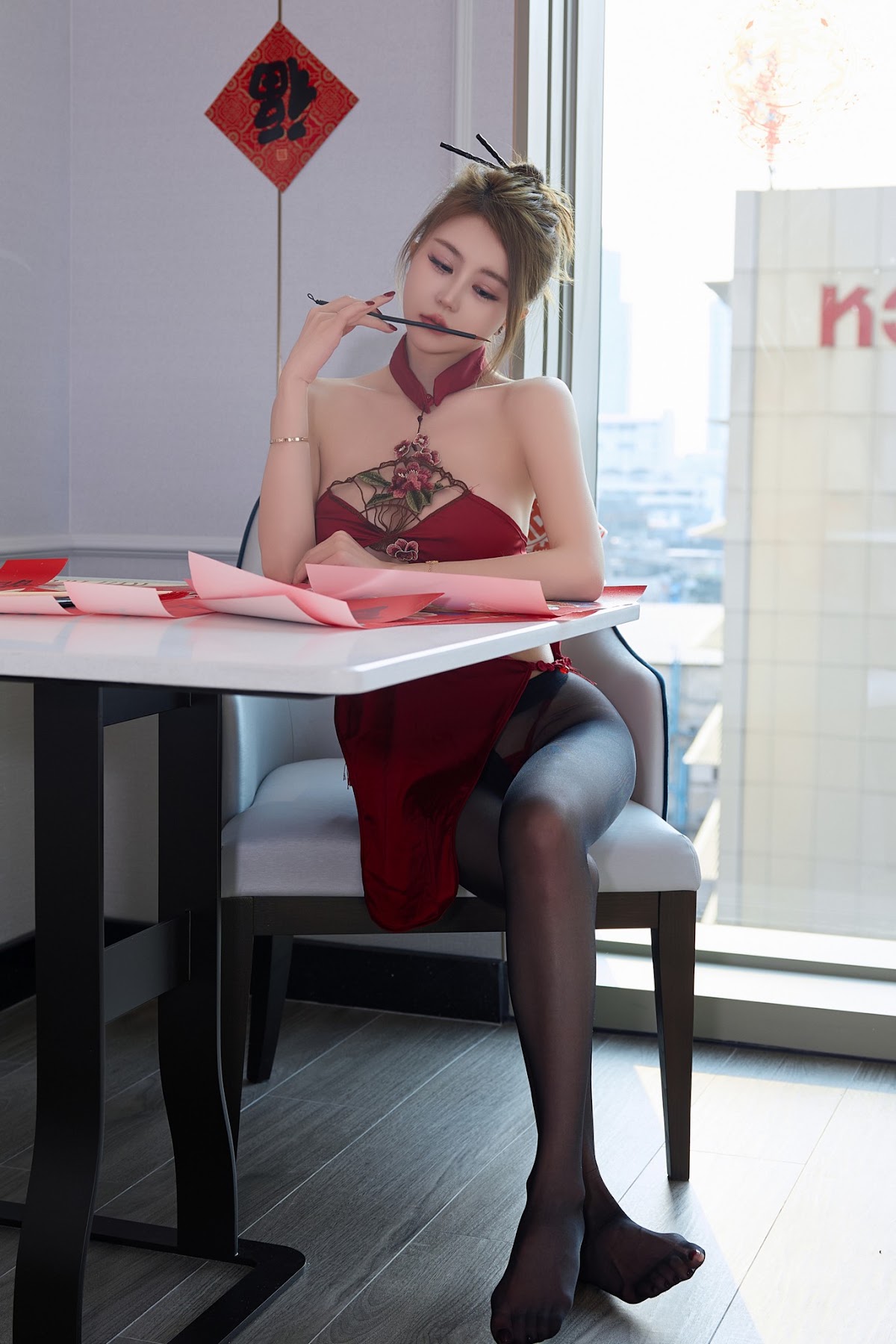 [内购无水印] tina_甜仔 – 秀人网模特 新年主题 内购无水印 - P21