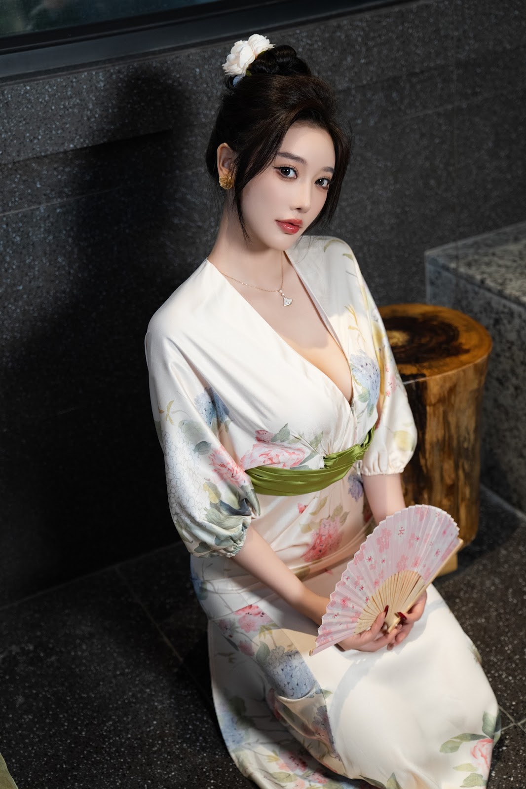[内购无水印] Yang Chen Chen (杨晨晨Yome) – 秀人网模特 红色情趣 - P23