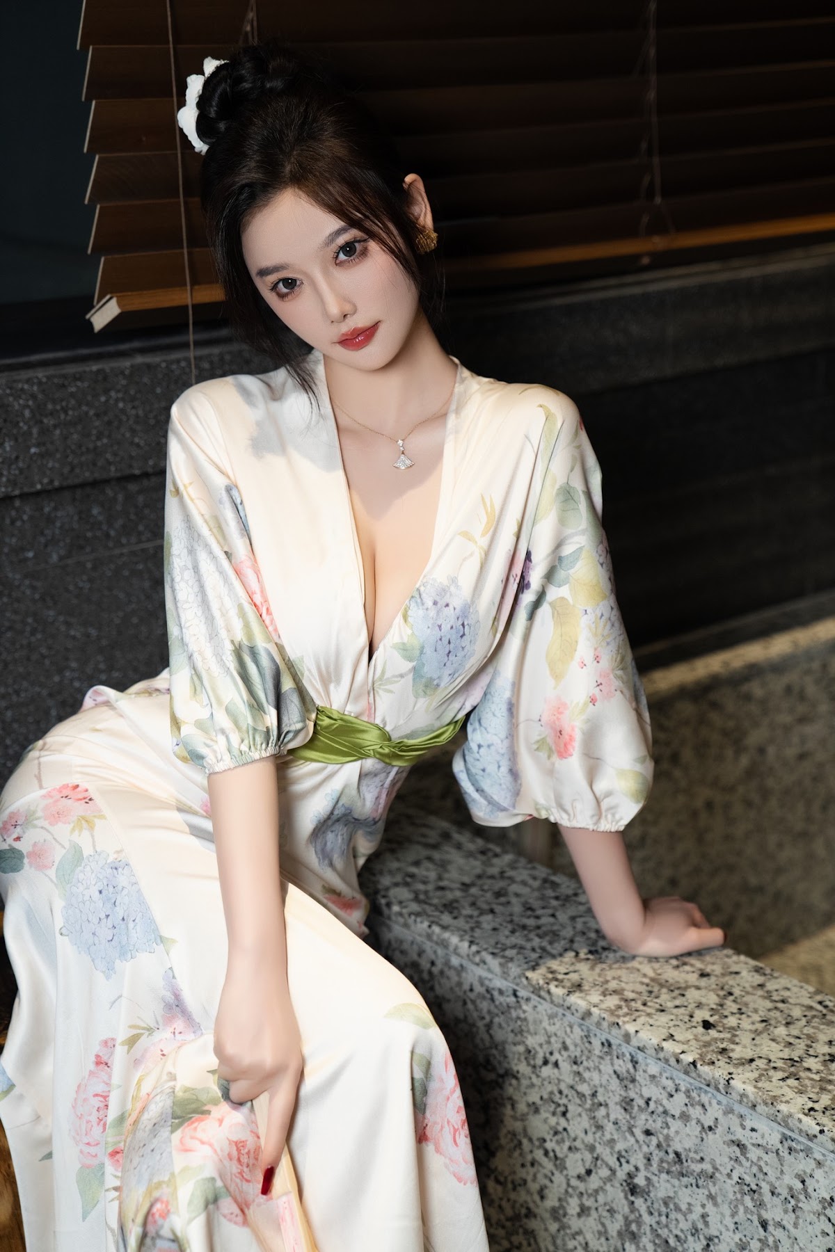 [内购无水印] Yang Chen Chen (杨晨晨Yome) – 秀人网模特 红色情趣 - P27