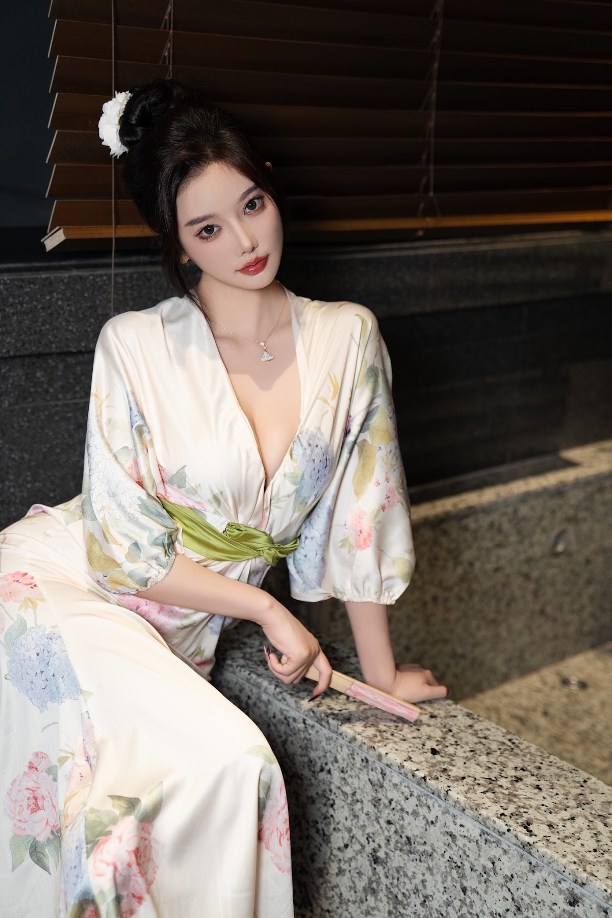 [内购无水印] Yang Chen Chen (杨晨晨Yome) – 秀人网模特 红色情趣 - P28