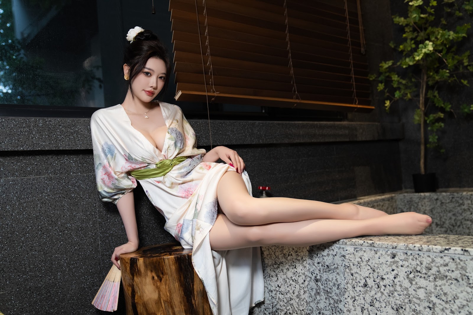 [内购无水印] Yang Chen Chen (杨晨晨Yome) – 秀人网模特 红色情趣 - P45