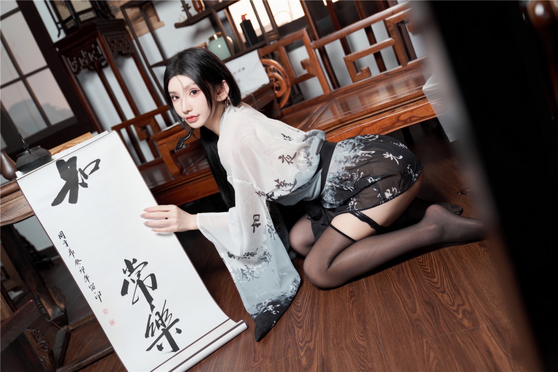 [内购无水印] Zhou Yuxi (周于希) – 秀人网模特 铃铛血滴子 - P23