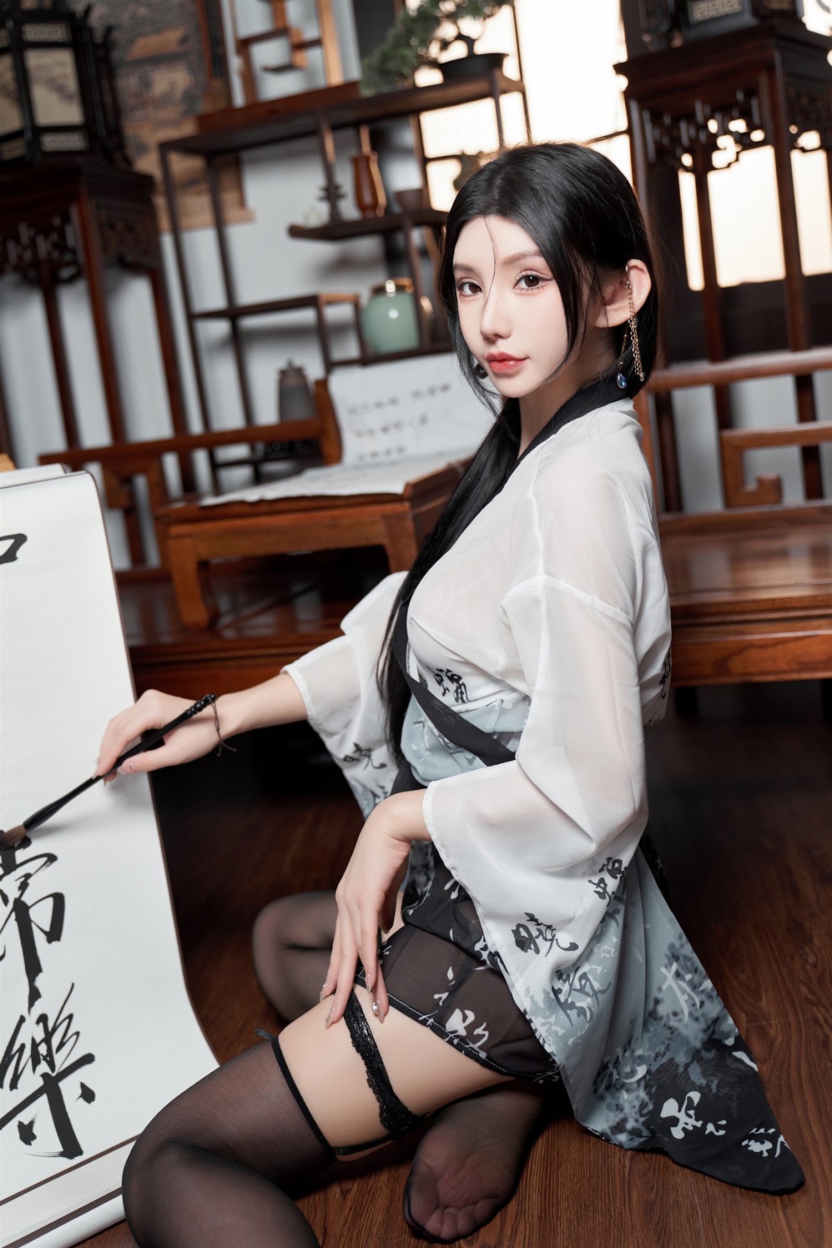 [内购无水印] Zhou Yuxi (周于希) – 秀人网模特 铃铛血滴子 - P26