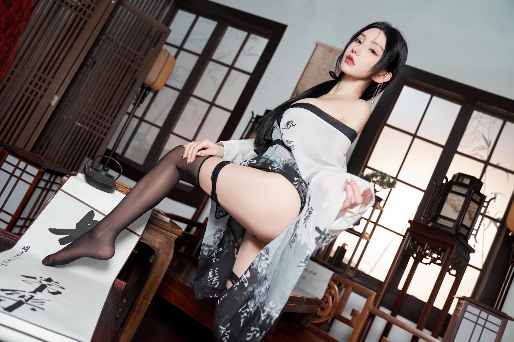 [内购无水印] Zhou Yuxi (周于希) – 秀人网模特 铃铛血滴子 - P52