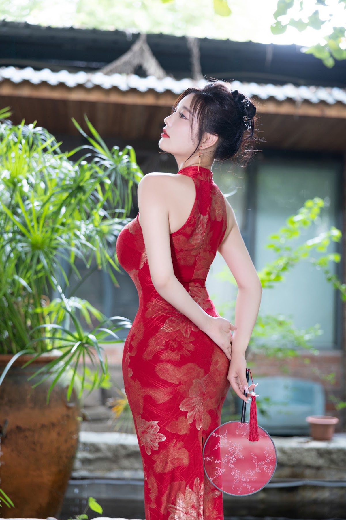 [内购无水印] Yang Chen Chen (杨晨晨Yome) – 秀人网模特 红色旗袍 - P22