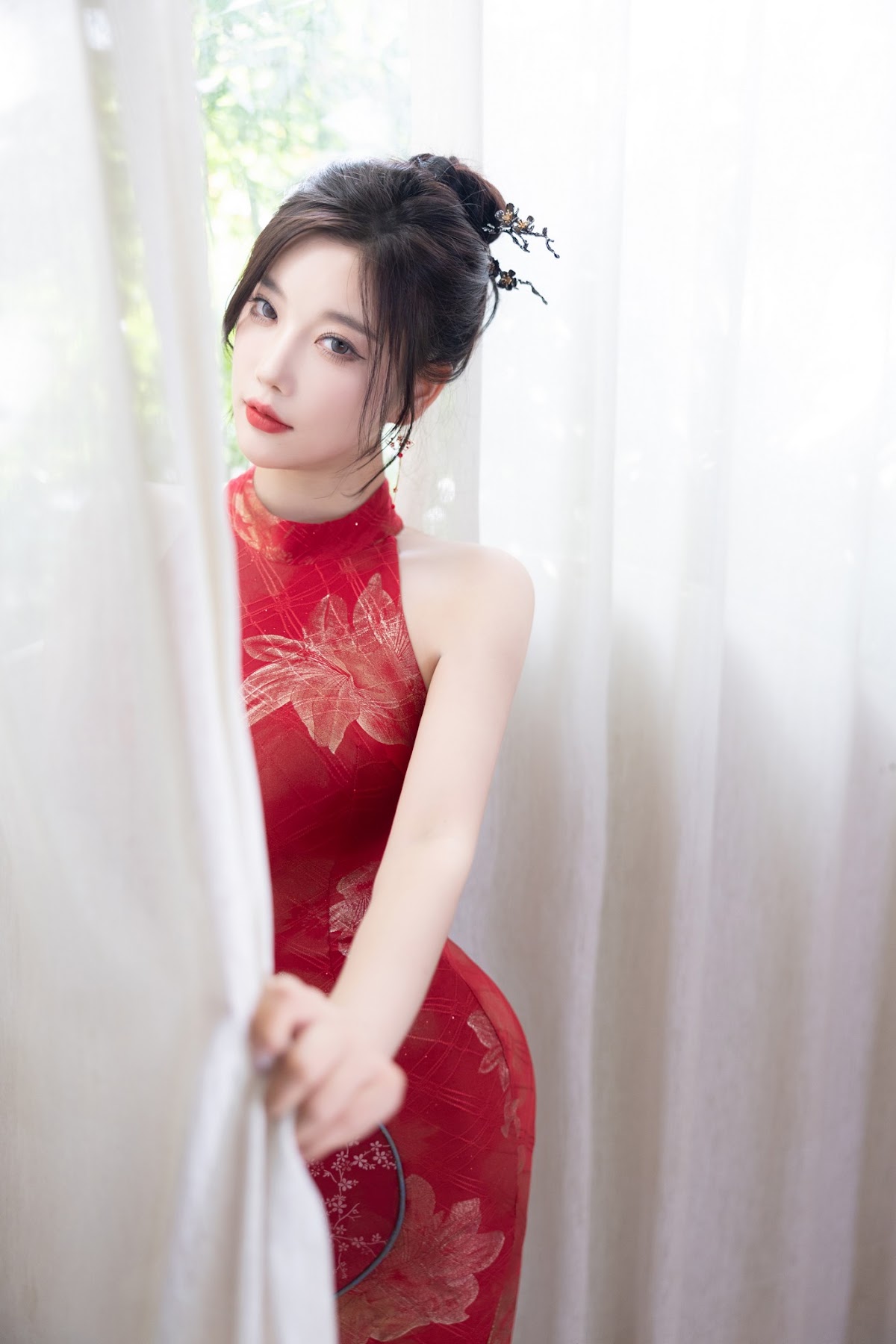 [内购无水印] Yang Chen Chen (杨晨晨Yome) – 秀人网模特 红色旗袍 - P39