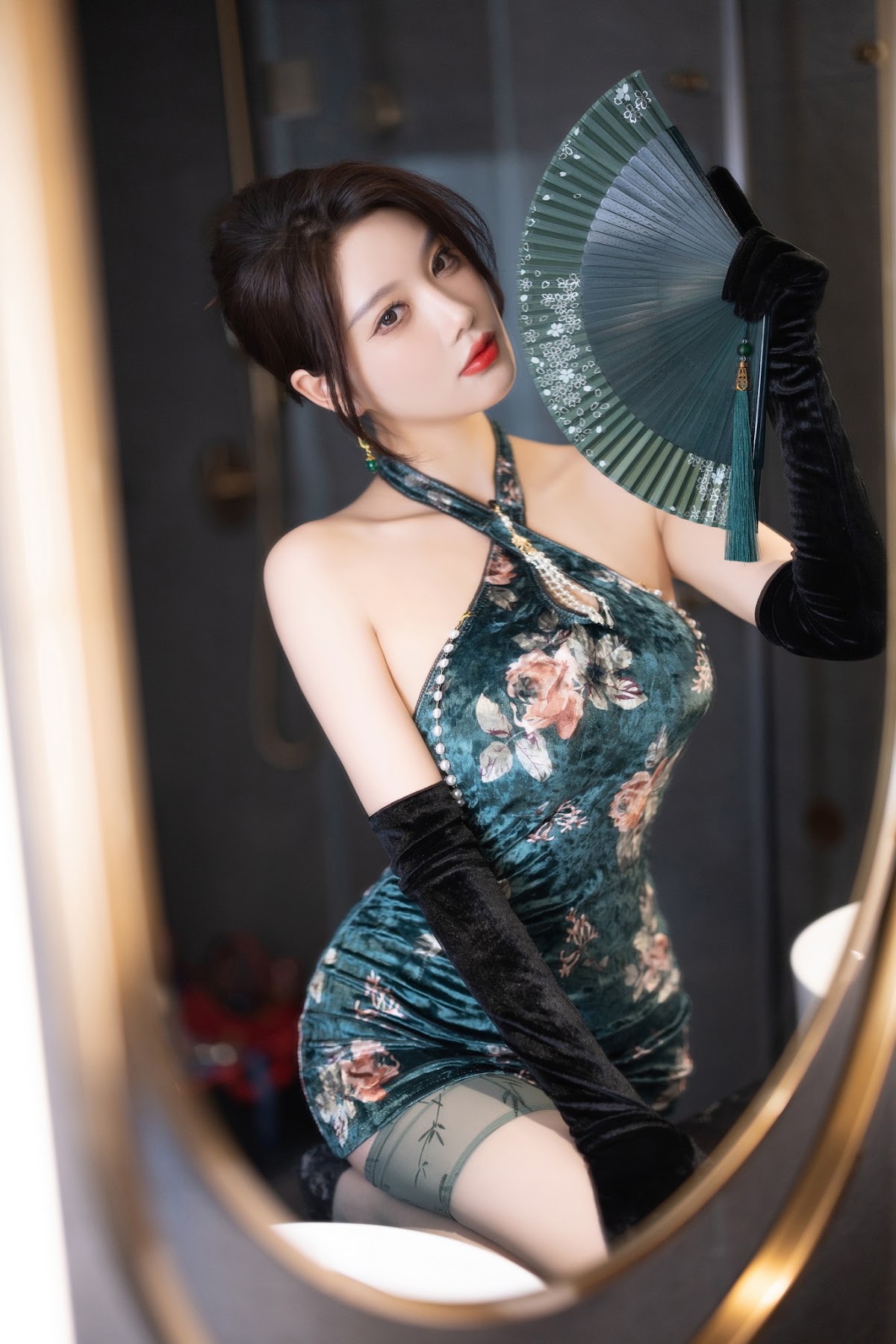 [内购无水印] Yang Chen Chen (杨晨晨Yome) – 秀人网模特 绿色情趣内衣 - P8