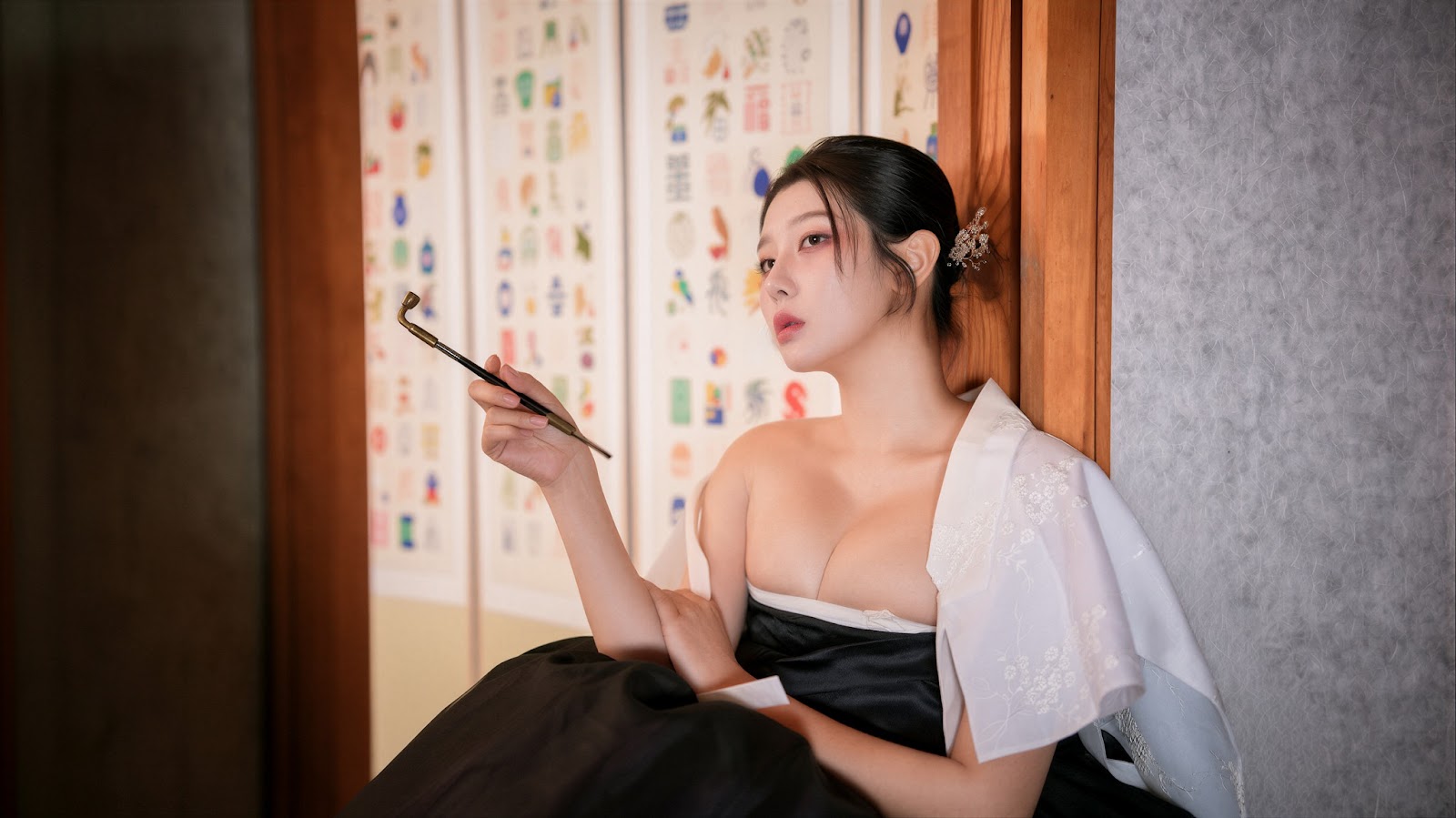 [AIRPLANETIME] Yuni – A Shallow Old-fashioned Woman - P23