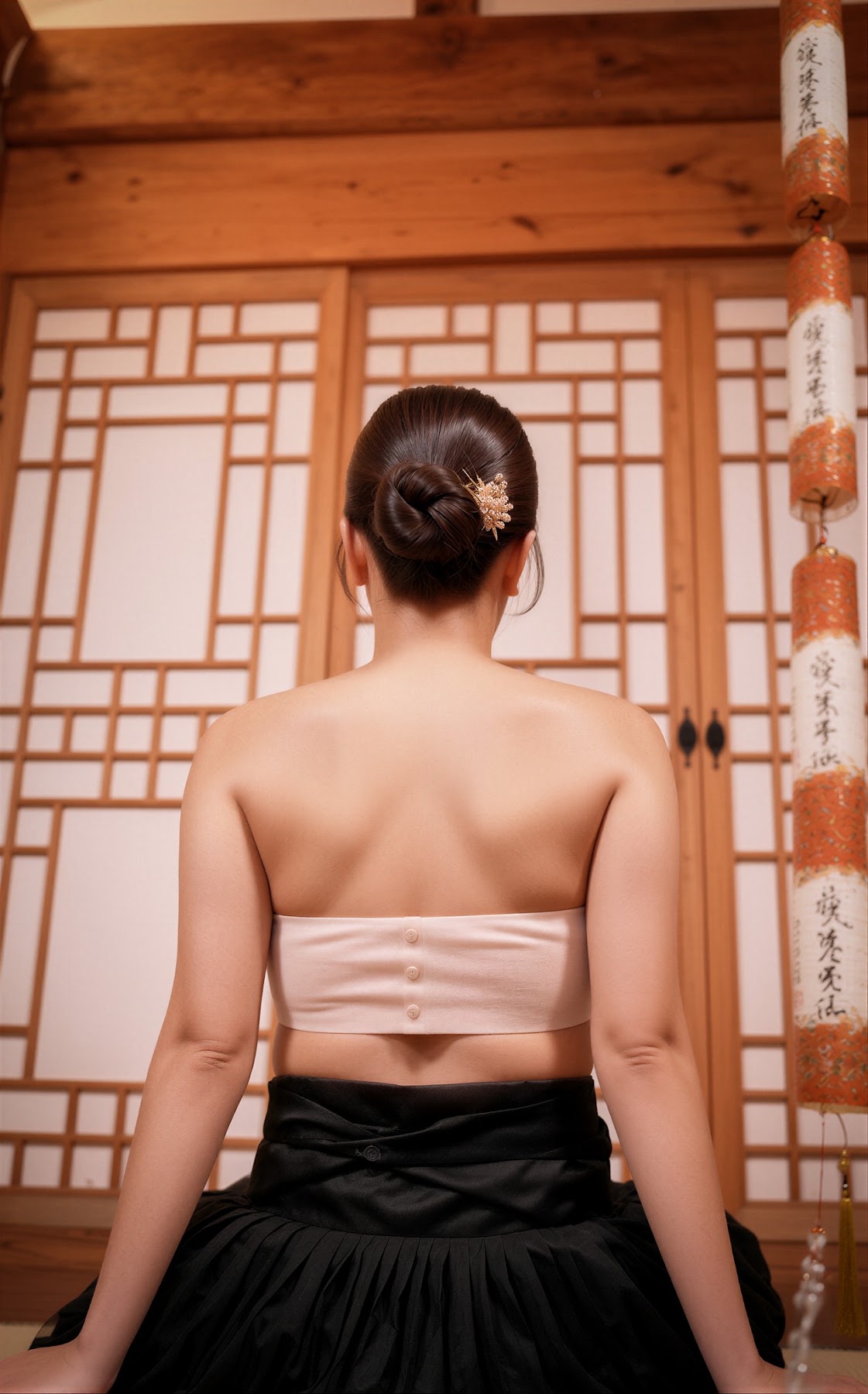 [AIRPLANETIME] Yuni – A Shallow Old-fashioned Woman - P24