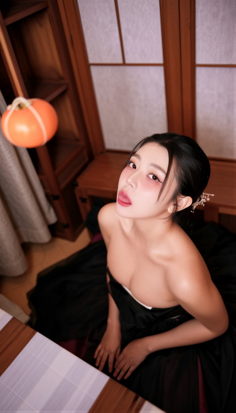 [AIRPLANETIME] Yuni – A Shallow Old-fashioned Woman - P61