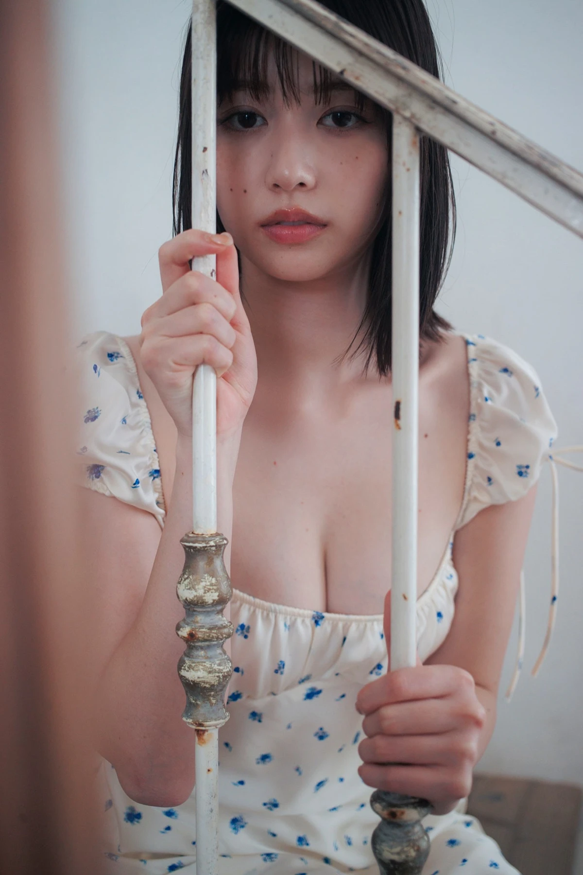 Yuzuha Saeki 冴木柚葉 – SPA！デジタル写真集 「妄想をかき立てる表情」 - P9