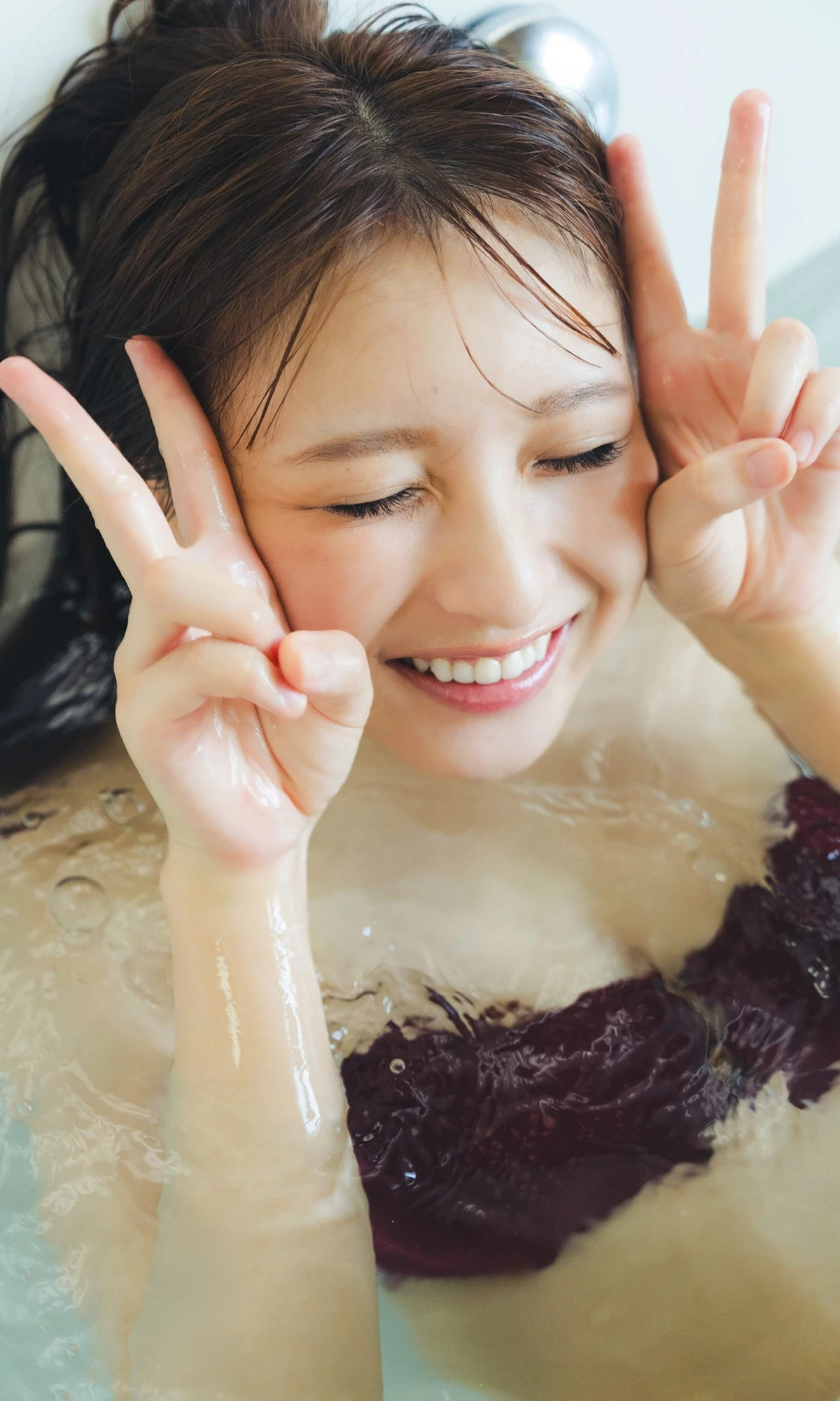 Runa Ichinose 一ノ瀬瑠菜 – 週プレ Photo Book 「愛を込めて」 - P74