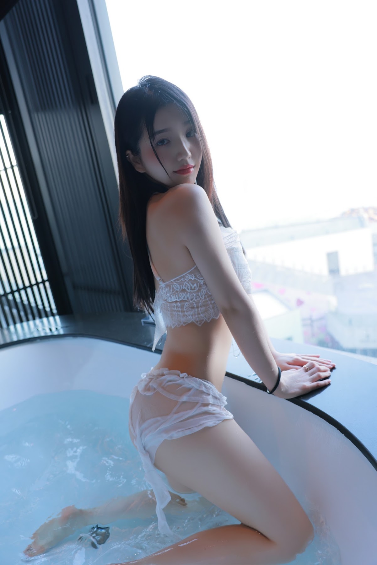 [SWEETBOX] YOONVELY – Vol.51 Fairy - P69
