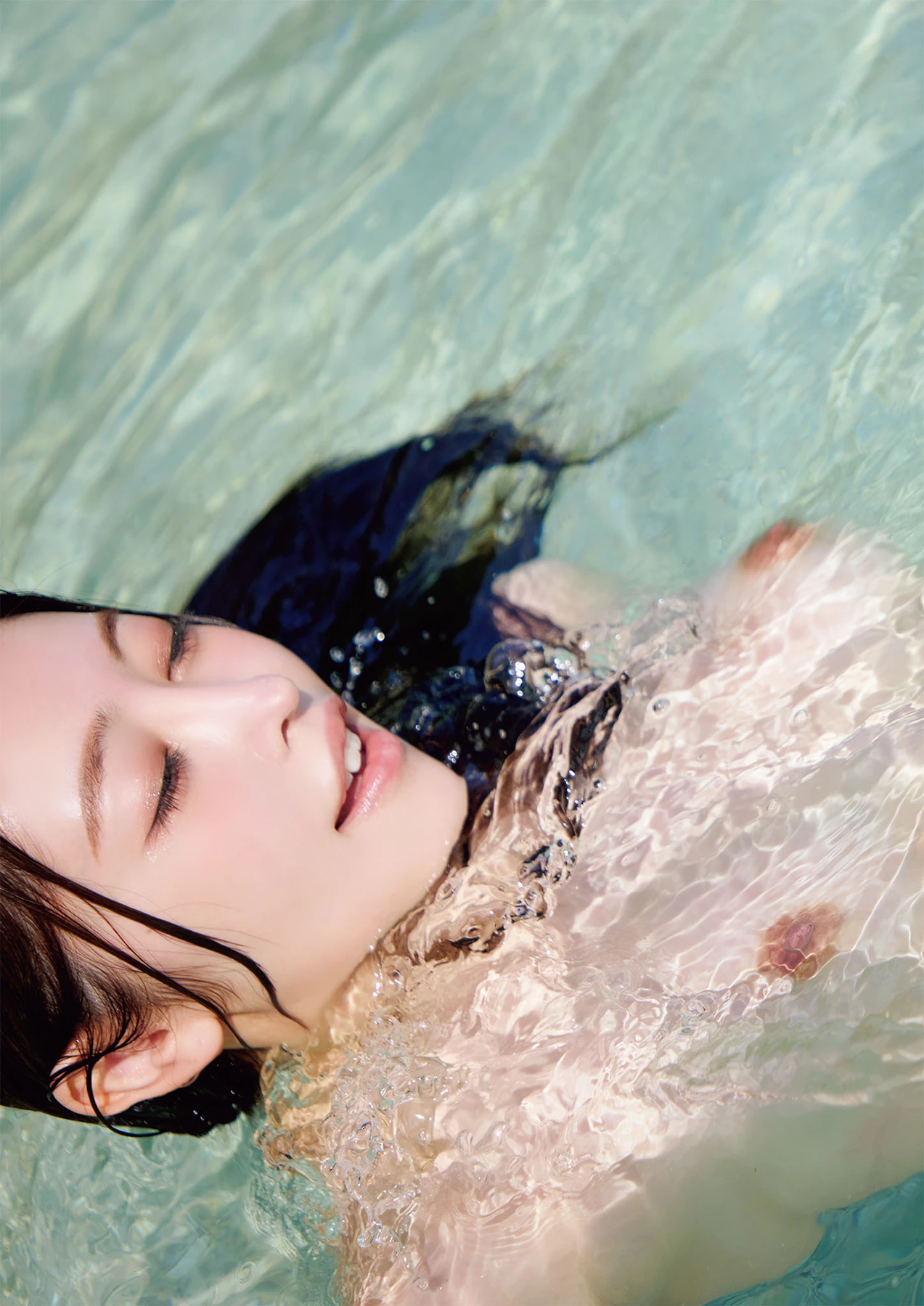 Hinako Mori 森日向子 – 写真集 「H」 - P12