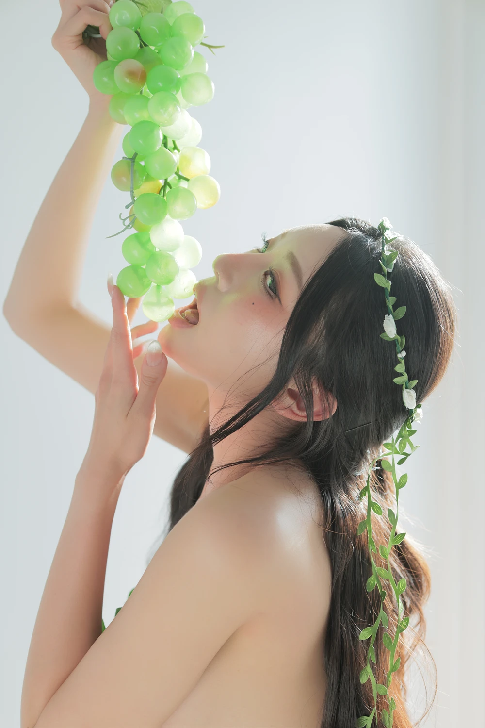 Dongeuran 동그란 – PhotoBook 「Green」 - P11