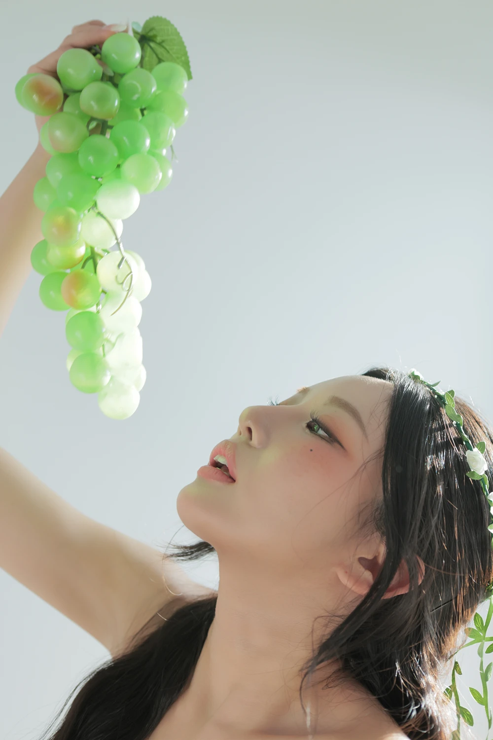 Dongeuran 동그란 – PhotoBook 「Green」 - P23