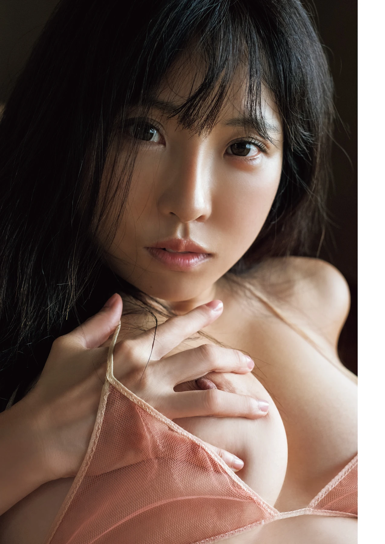 Hotaru Kusakabe 日下部ほたる – ヌード写真集 「赤い糸」 - P10