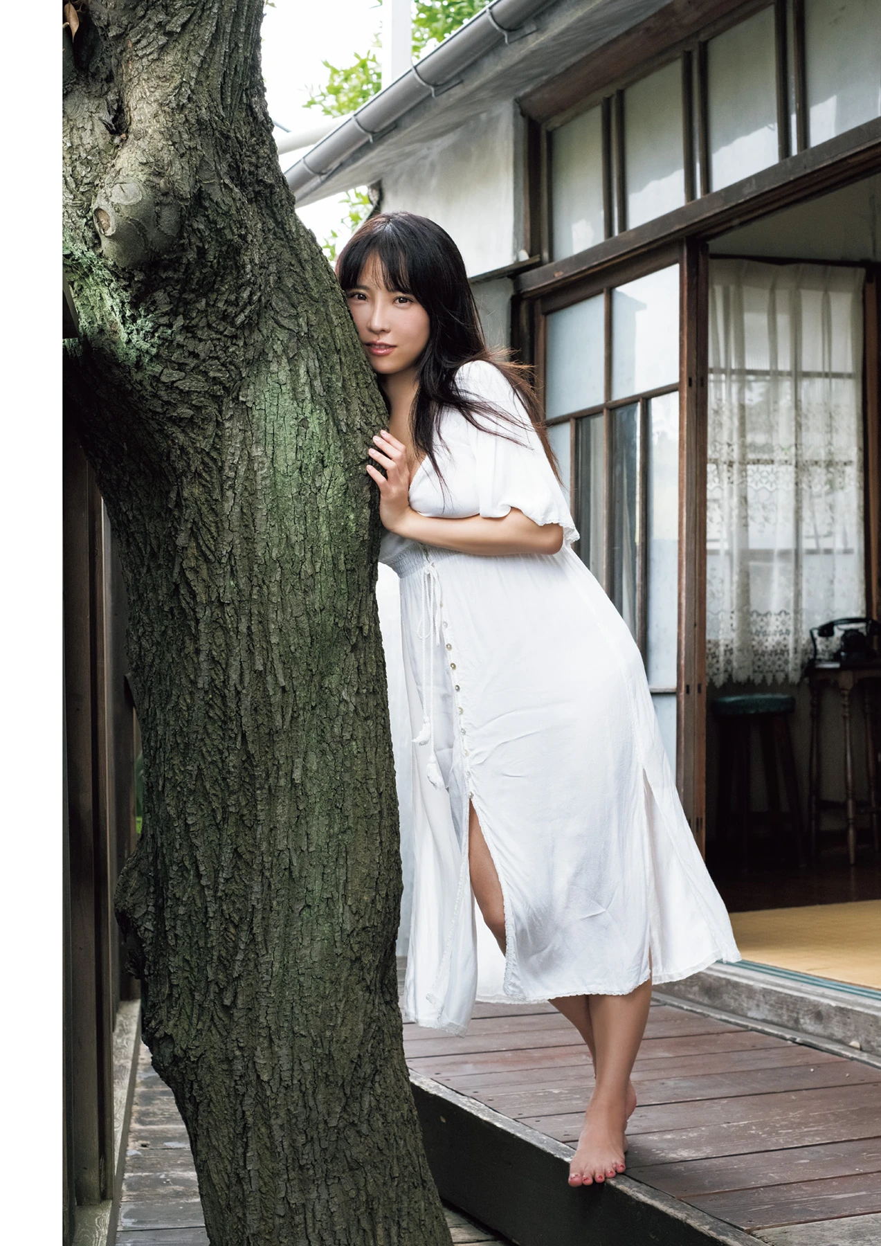 Hotaru Kusakabe 日下部ほたる – ヌード写真集 「赤い糸」 - P17