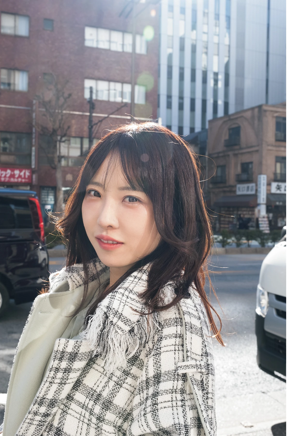 Hotaru Kusakabe 日下部ほたる – ヌード写真集 「赤い糸」 - P72