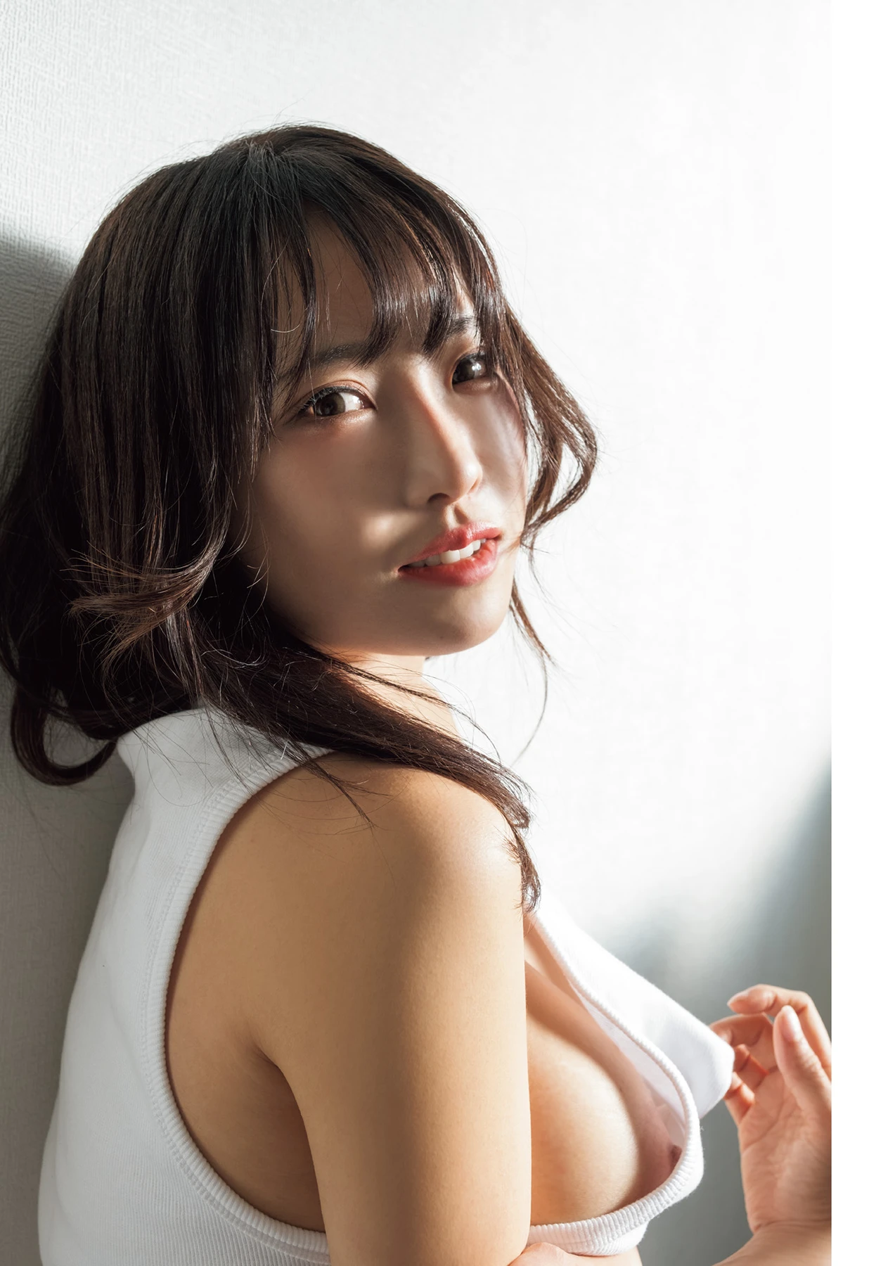 Hotaru Kusakabe 日下部ほたる – ヌード写真集 「赤い糸」 - P74
