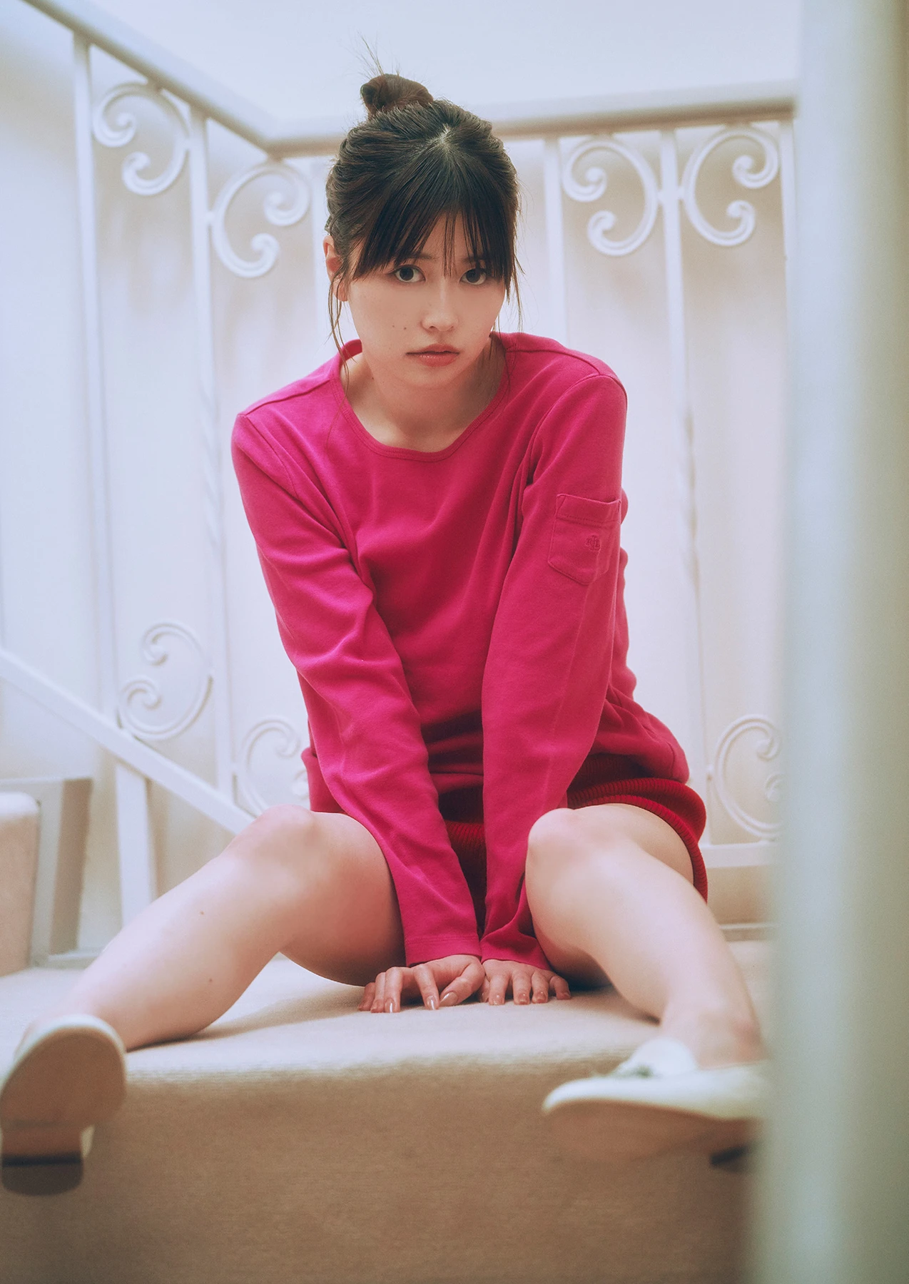Yuzuha Saeki 冴木柚葉 – 写真集 「Lo-fi Girl」 - P4