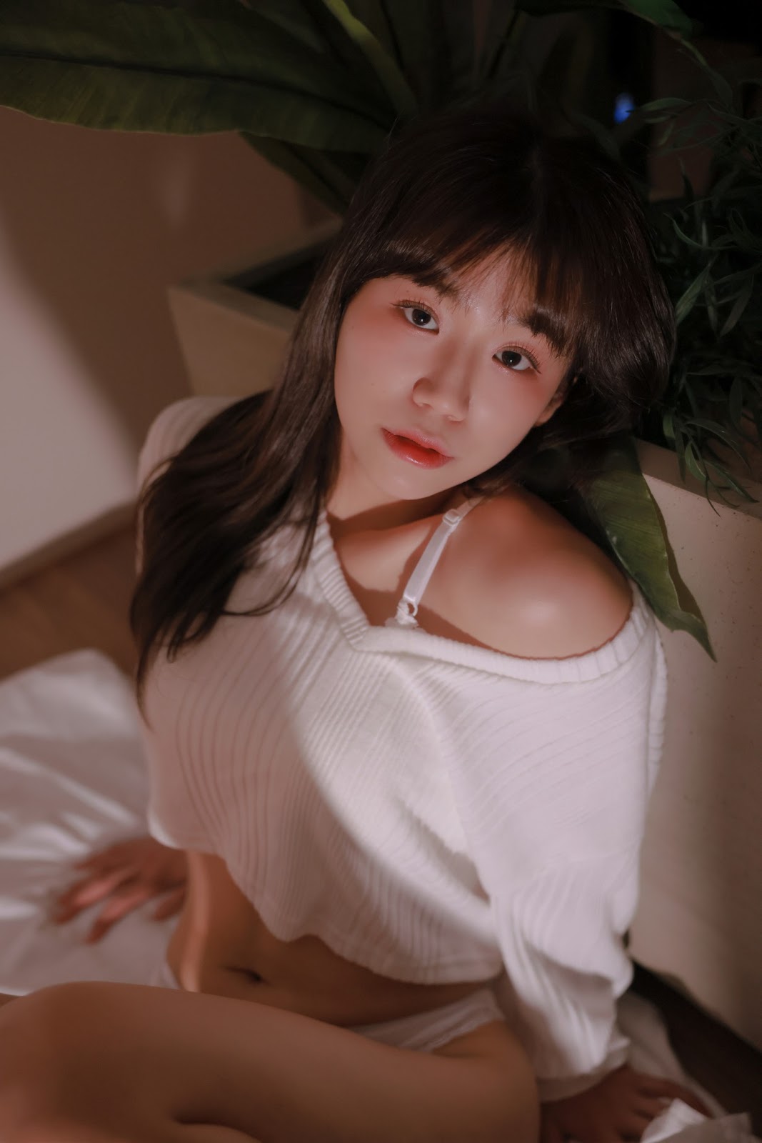 [SWEETBOX] Yui (유이) – SWTB Vol.49 Thru Thru - P27