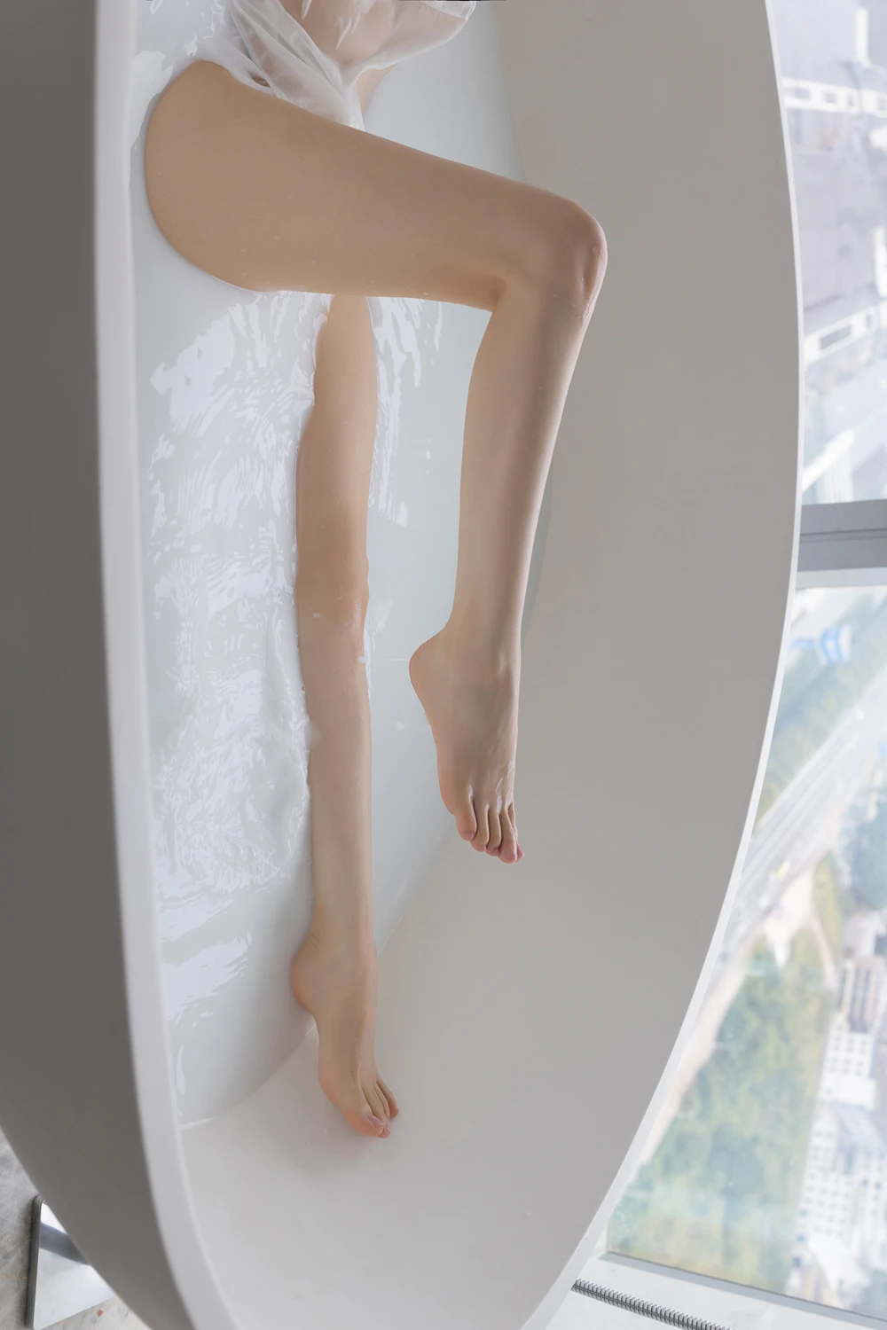 鱼子酱Fish – 秀人网模特 奶浴+S - P68